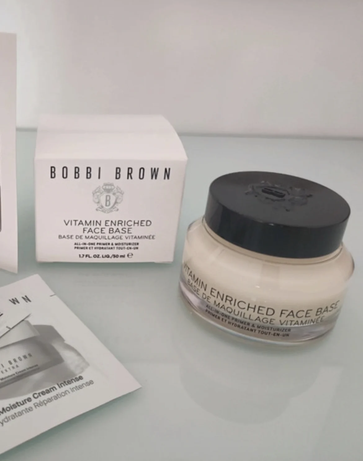 Bobbi Brown Vitaming Enriched Face Base - review image