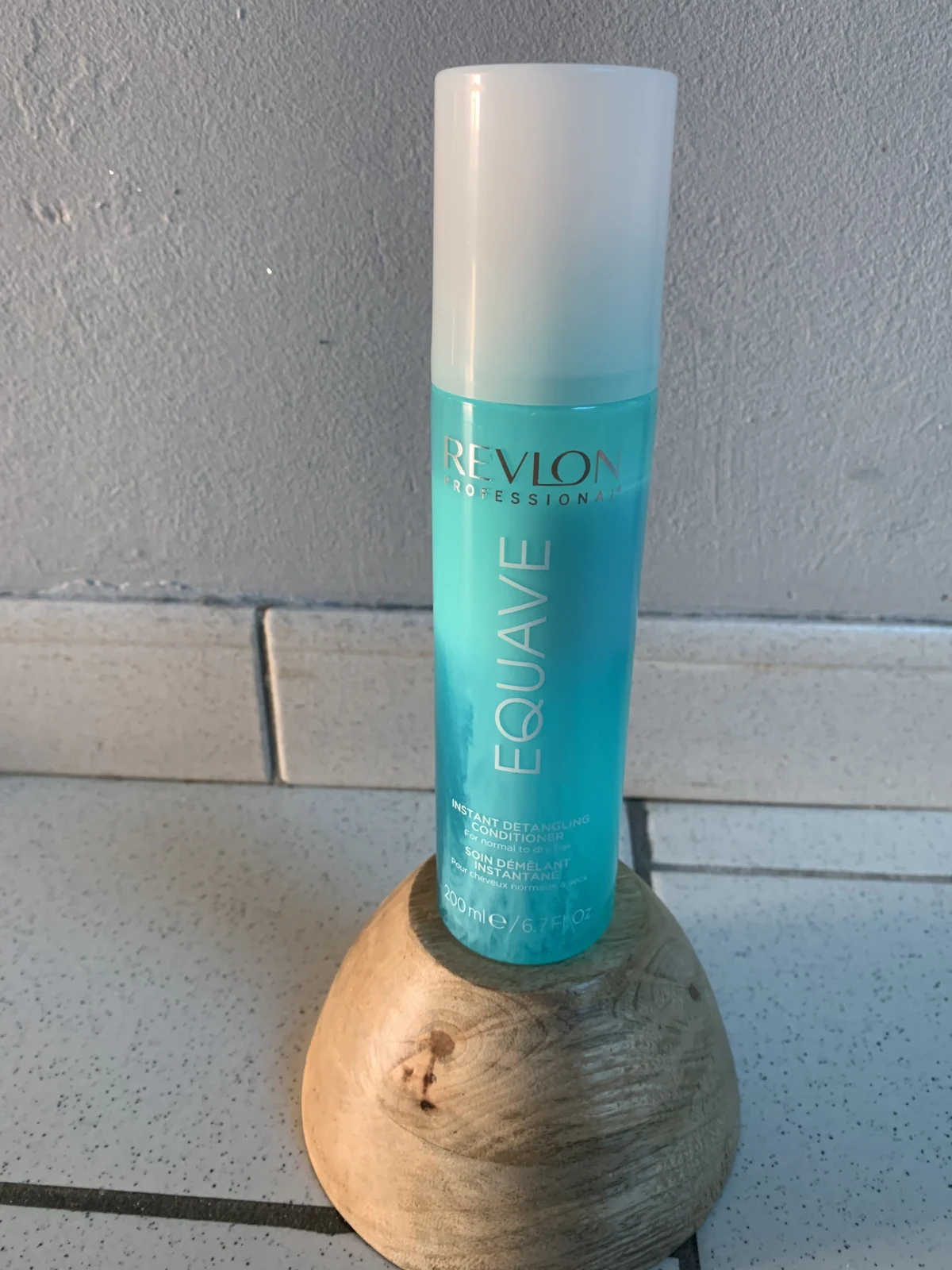 Revlon Professional Equave Instant Beauty Hydro Detangling Shampoo - review image