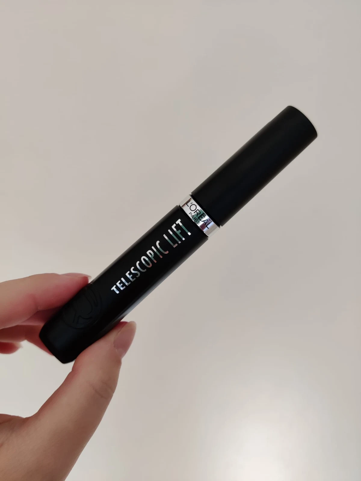 L'Oréal Paris – Telescopic Lift Mascara – Lift Extra Black - Mascara voor lange, gelifte wimpers en volume – 9,9ML - review image