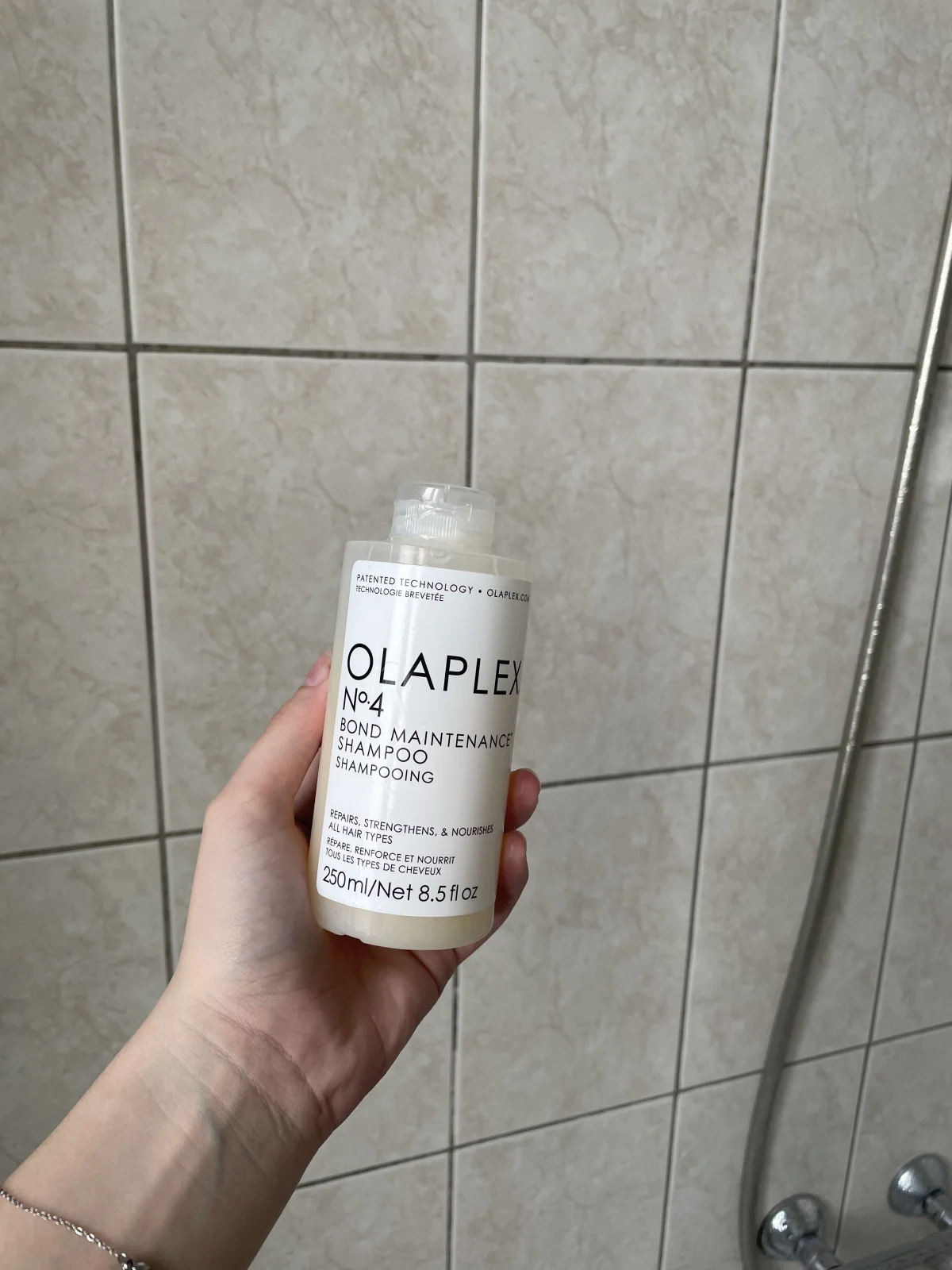 Olaplex No.4 Bond Maintenance Shampoo 100ml - review image