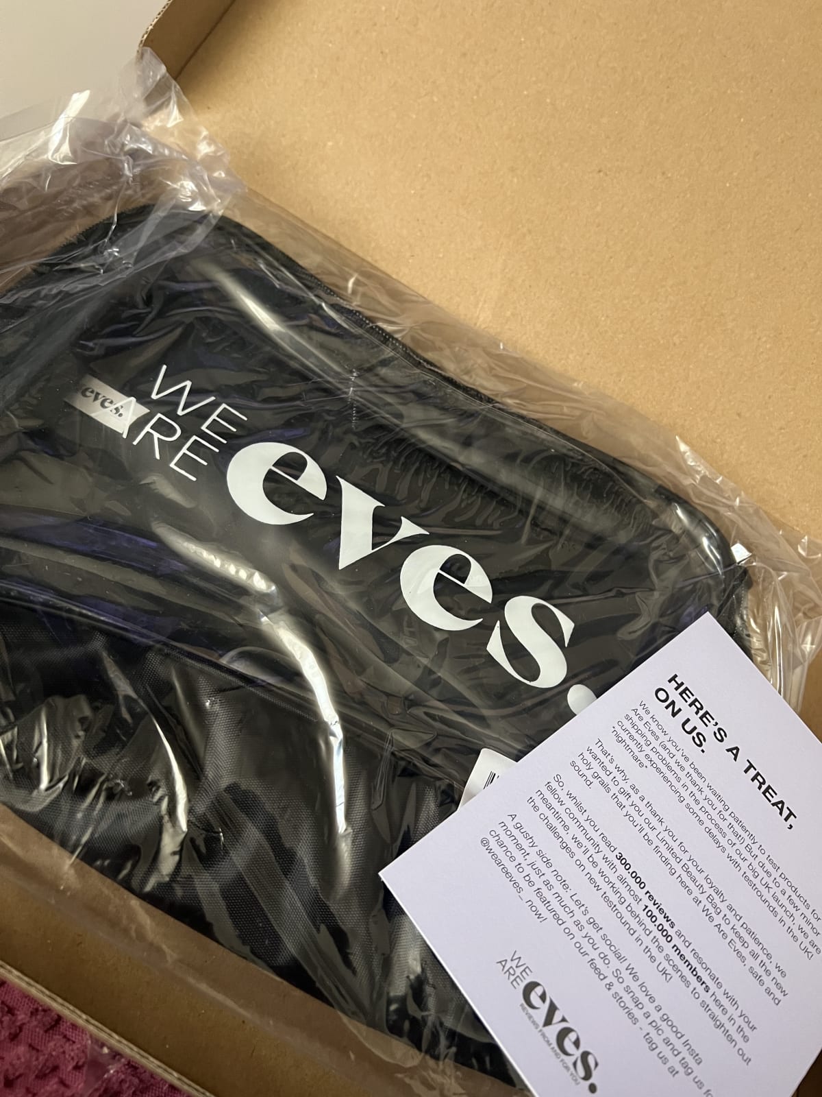 We Are Eves Beauty Bag - review image