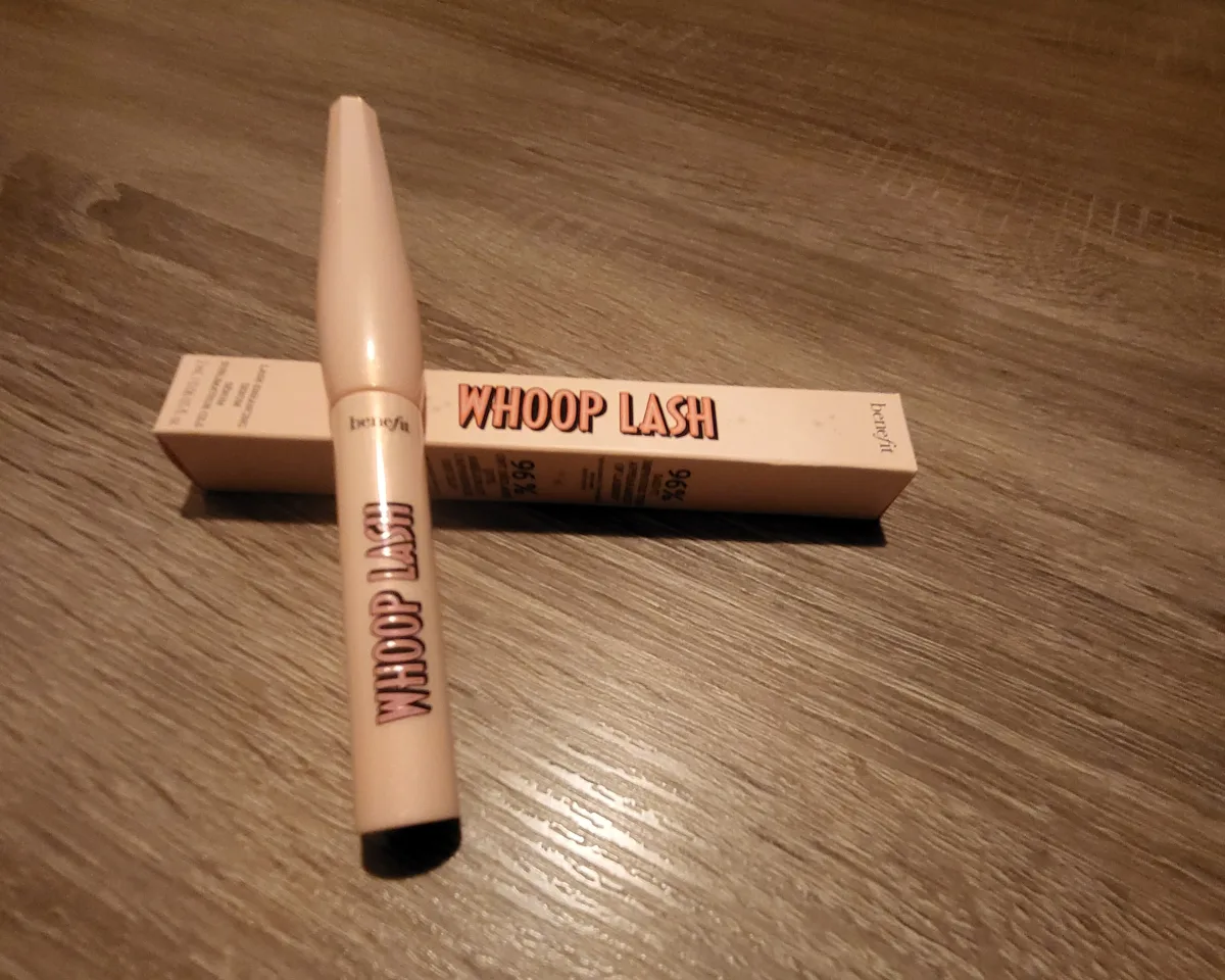 Benefit Whoop Lash - before review image