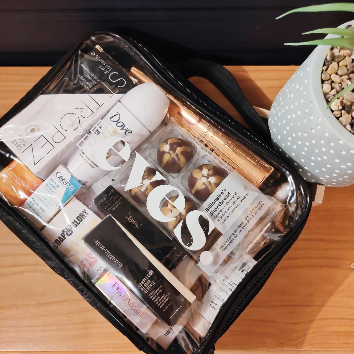 We Are Eves Beauty Bag - review image