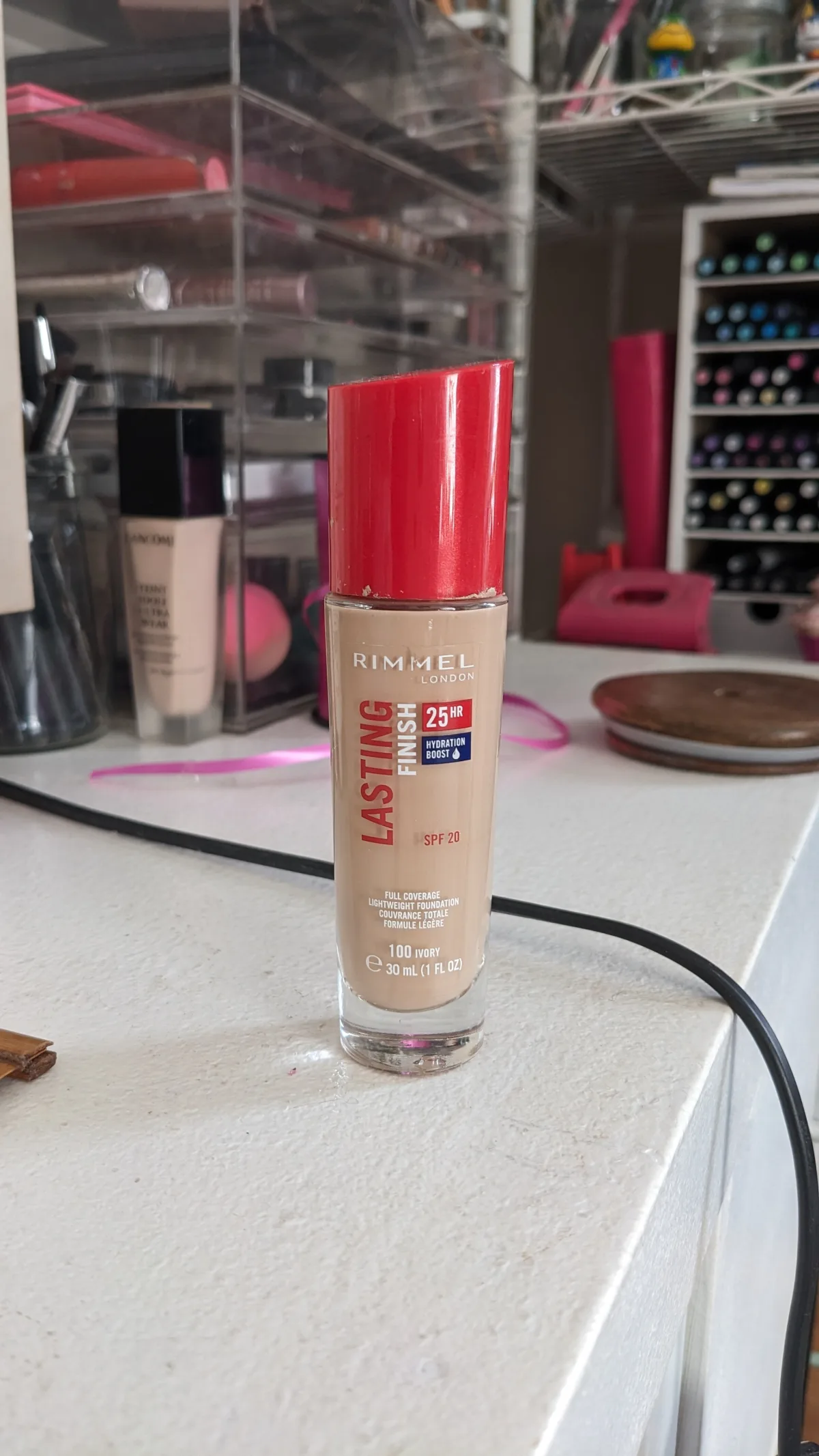 Rimmel London Lasting Finish 25 HR Foundation - 070 Sesame - review image