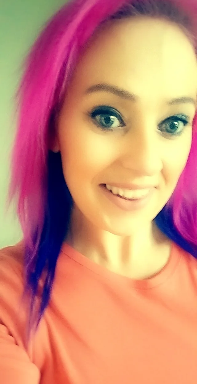 Schwarzkopf LIVE Color XXL Ultra Brights 93 Shocking Pink Semi-Permanent Pink Hair Dye - review image