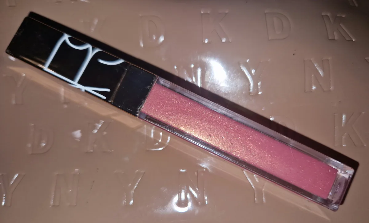 AFTERGLOW LIP SHINE - review image