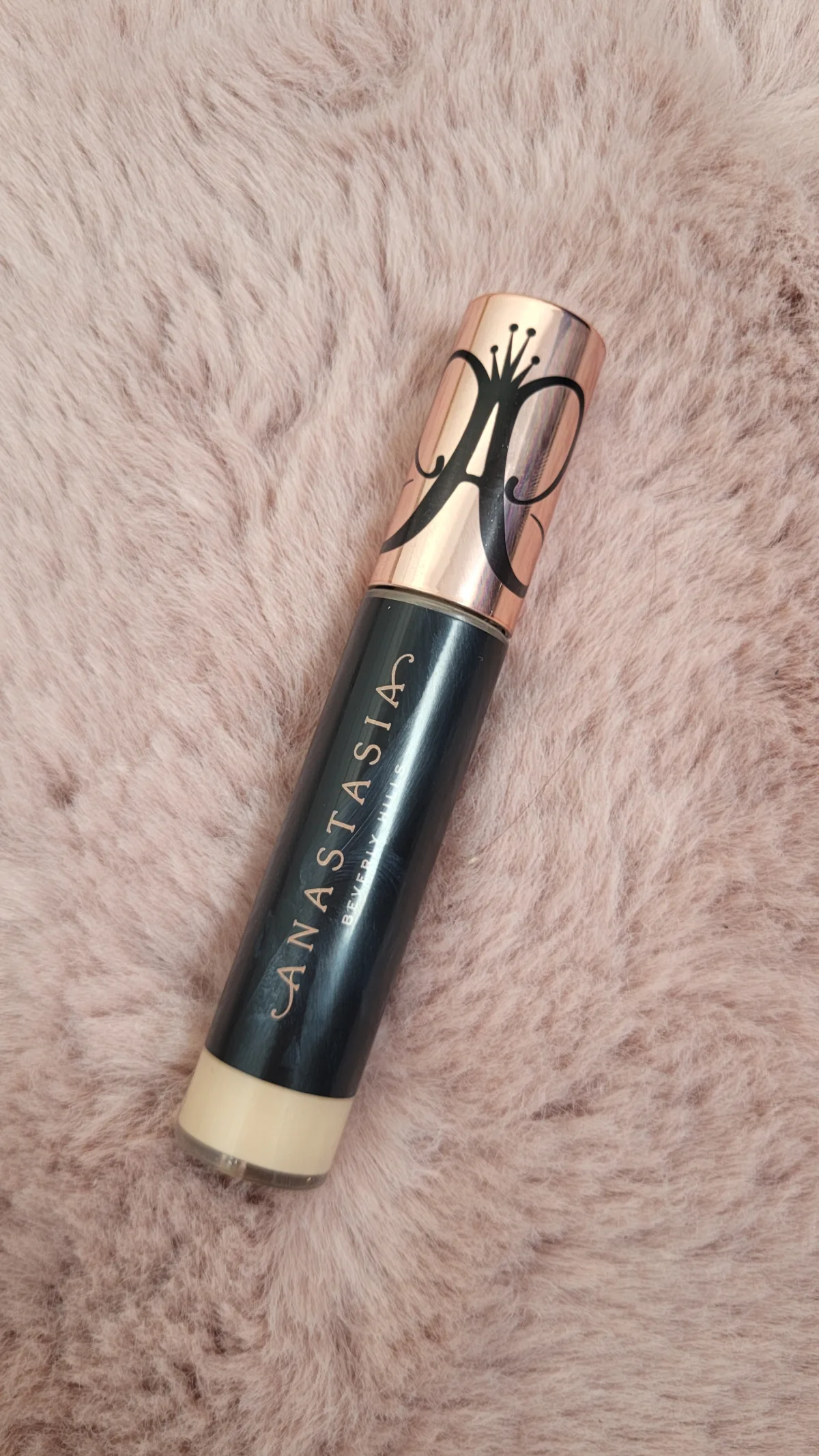 Anastasia Beverly Hills Magic Touch - review image