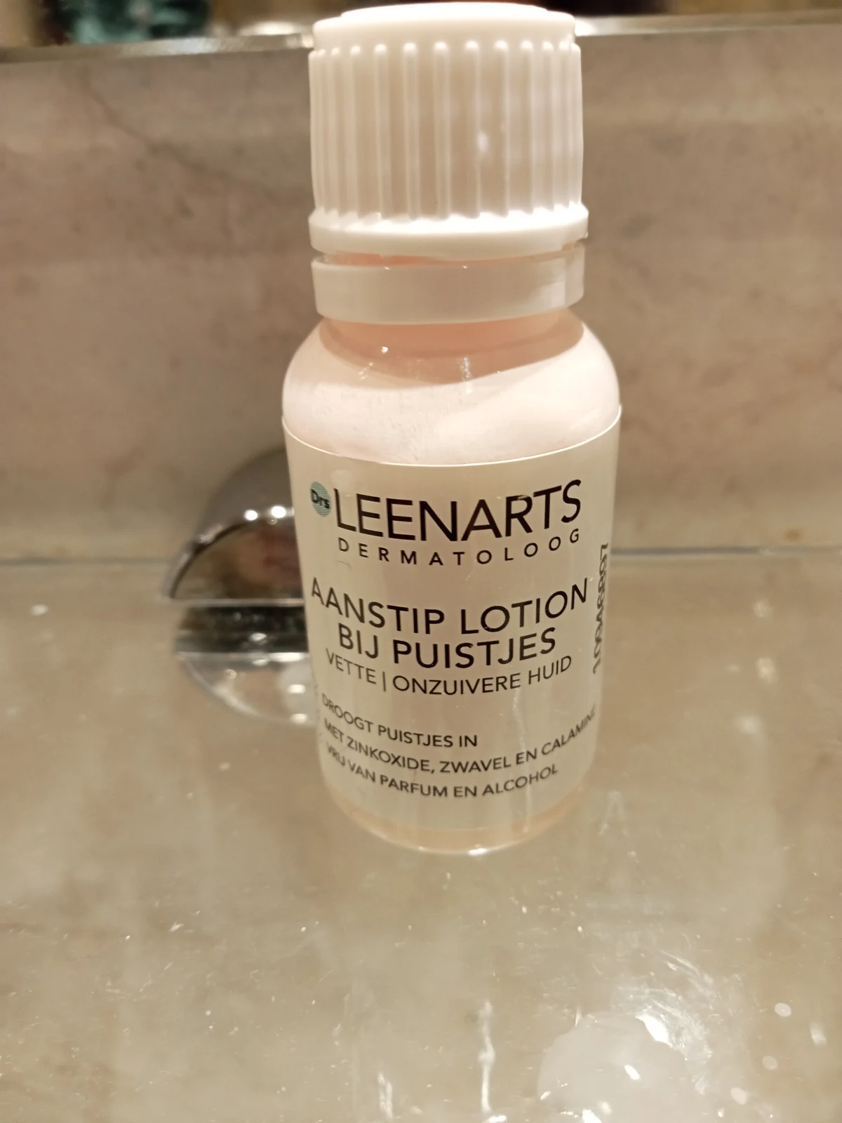 Drs Leenarts Aanstiplotion - Anti puistjes - Lotion - Gezichtsverzorging - Puistjes verwijderen - Parfumvrij - 15ml - review image