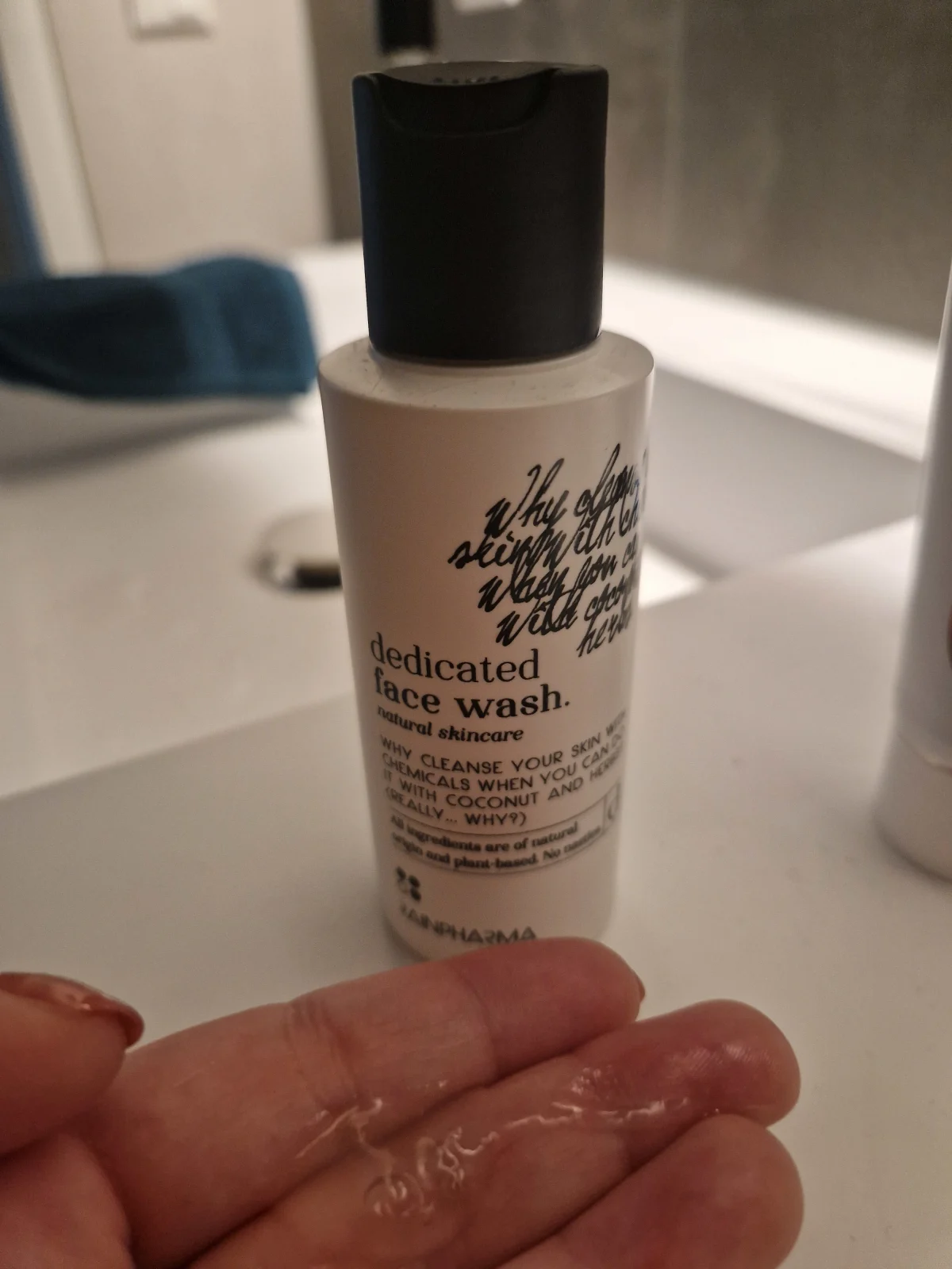 Dedicated Face Wash - review image