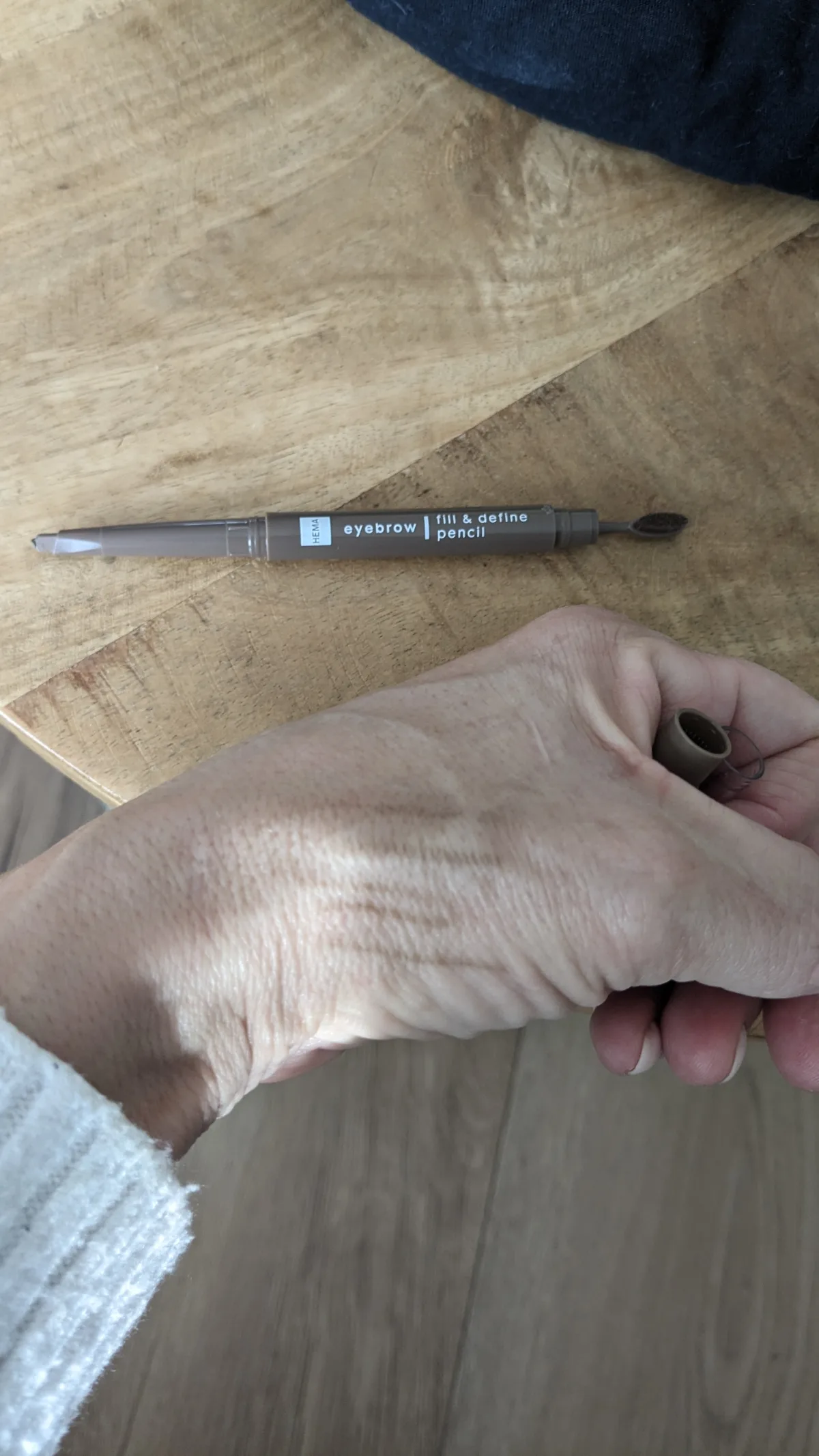 Eyebrow fill& define pencil - review image