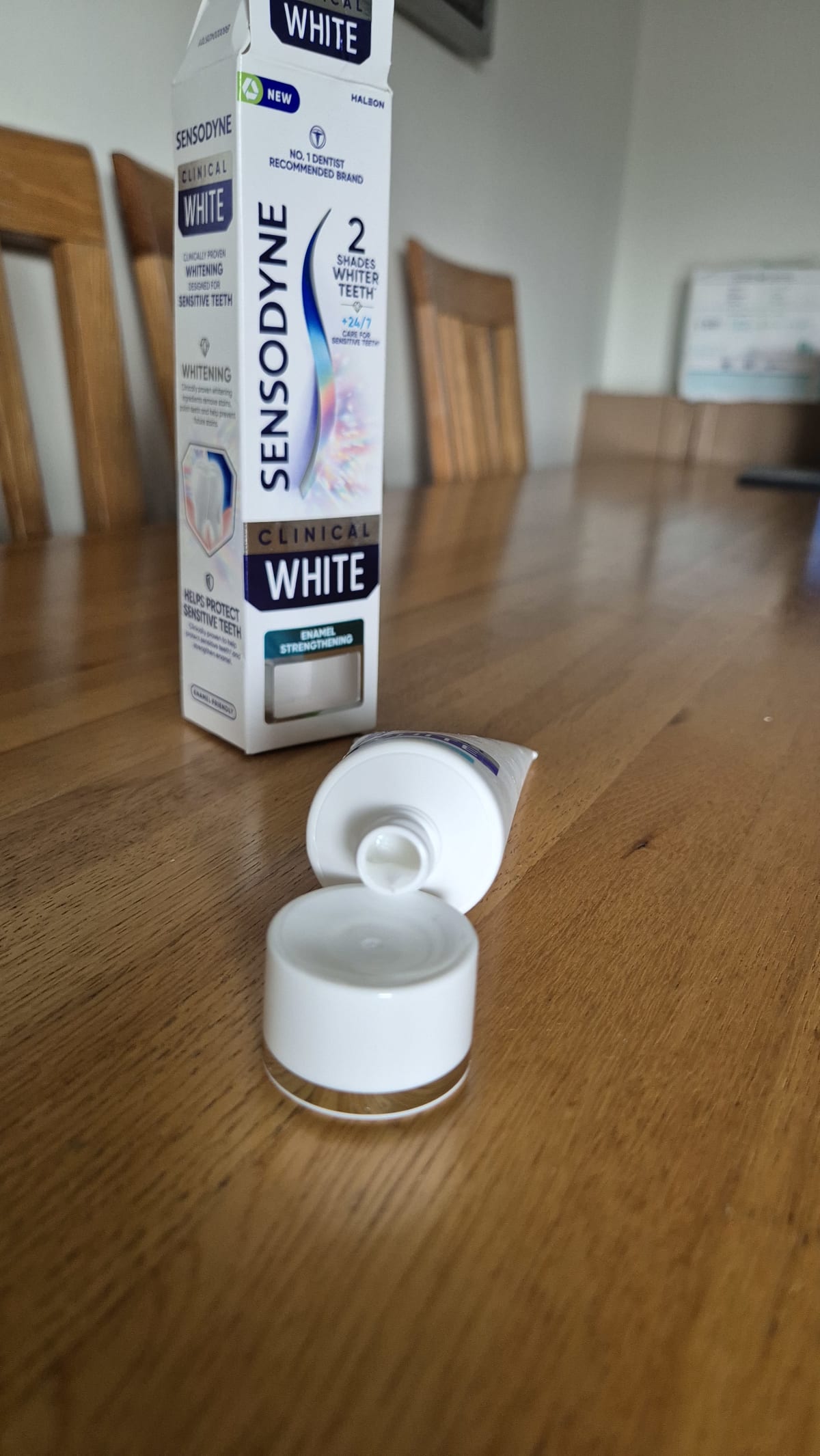 Sensodyne Repair & Protect Gentle Whitening Tandpasta 75ml - before review image