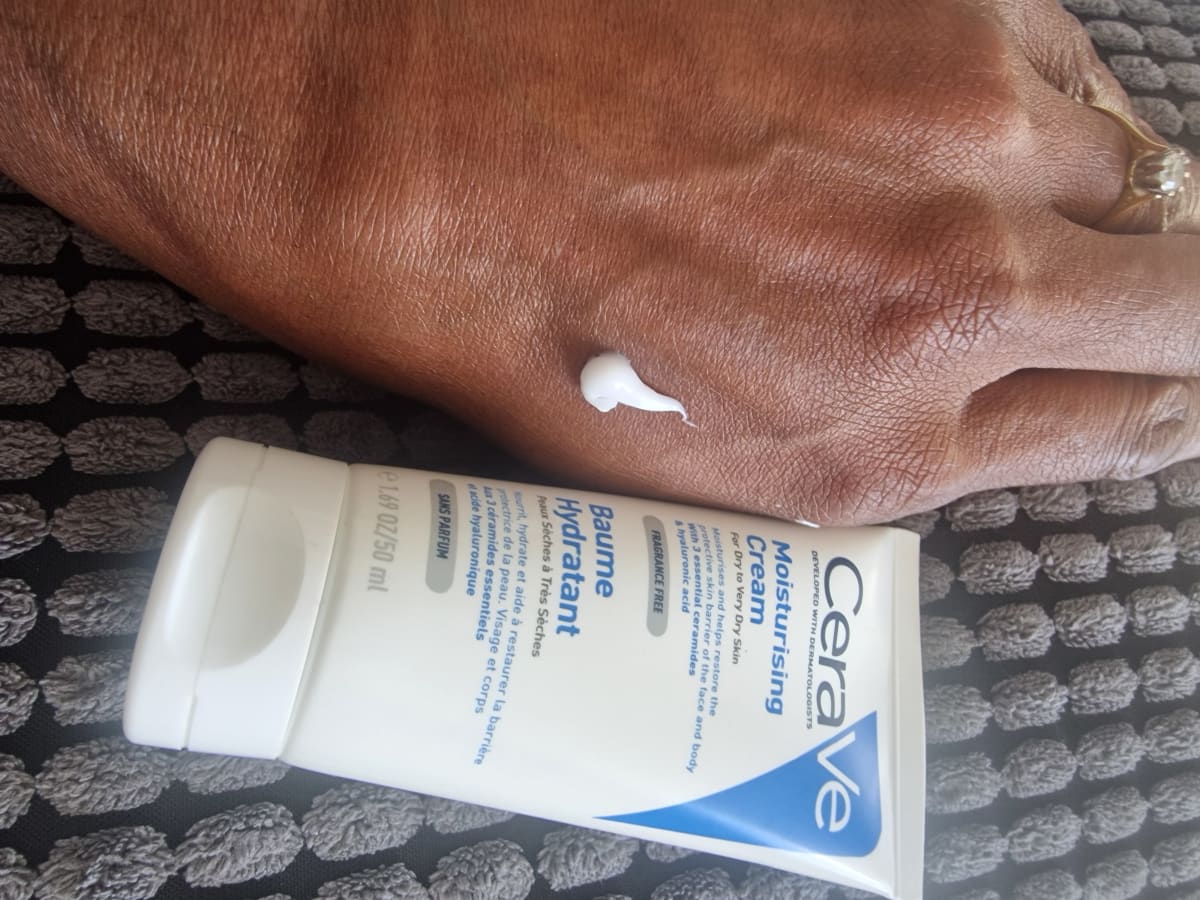 CeraVe Moisturising Cream 177ml- - before review image