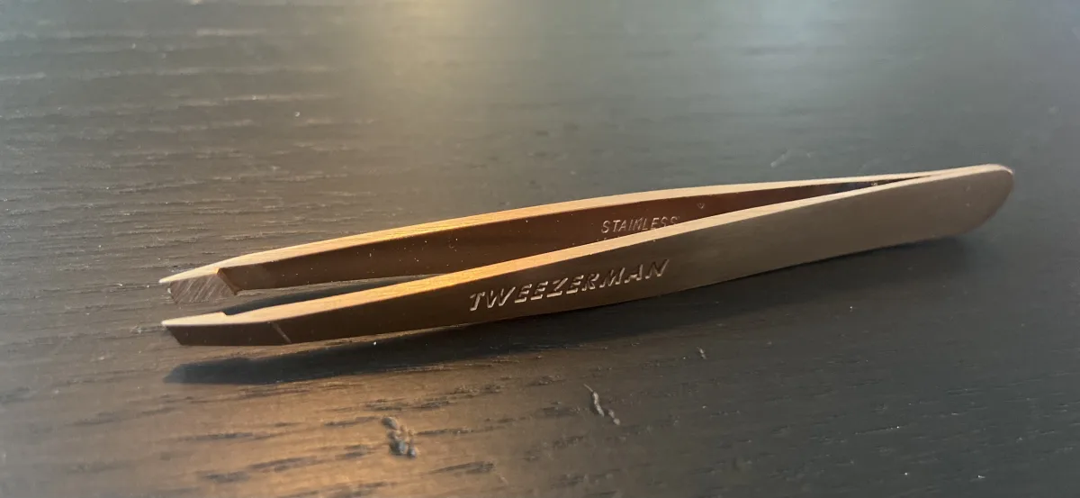 Tweezerman Rose Gold Slant Tweezer - review image