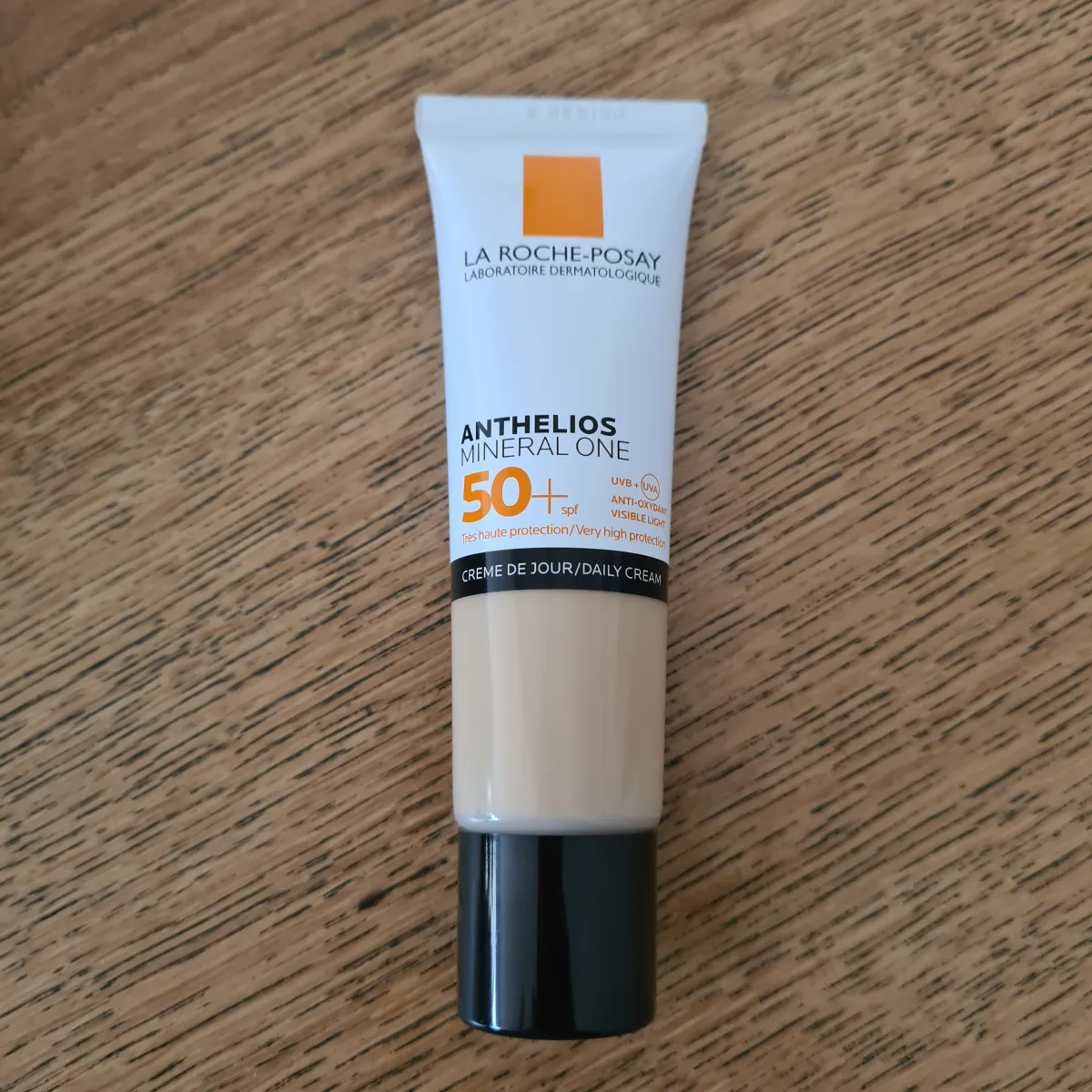 Anthelios Mineral One SPF50+ - review image