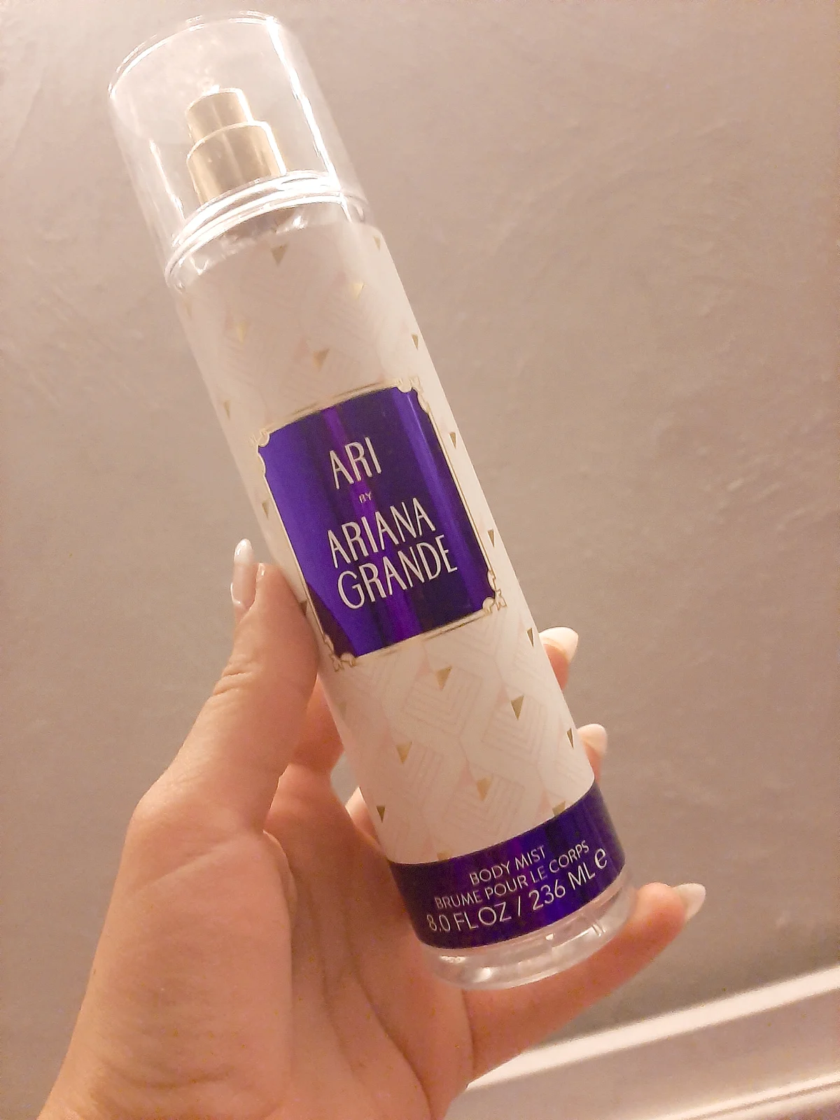 Ariana Grande Ari Body Mist Spray 236 Ml For Vrouwen - review image