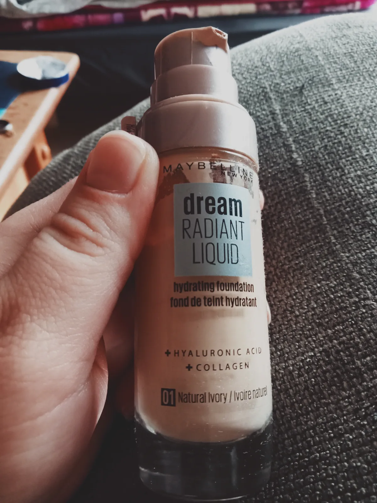 Maybelline Dream Radiant Liquid Foundation - 40 Fawn - review image