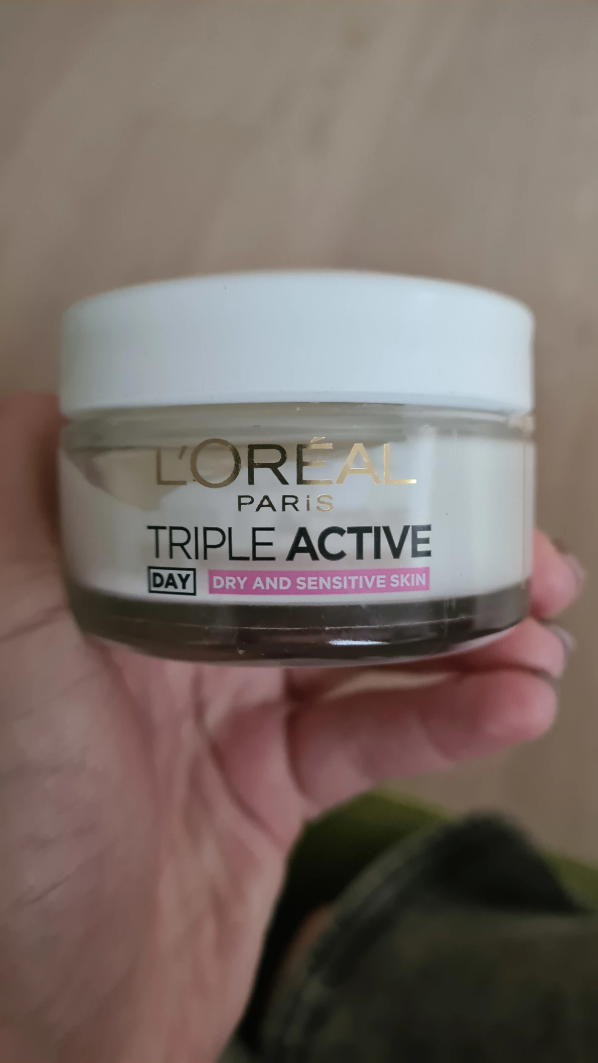 L'Oréal Paris Triple Active Dagcrème - 2 x 50 ml - Voordeelverpakkking - Gecombineerde & Droge Huid - review image