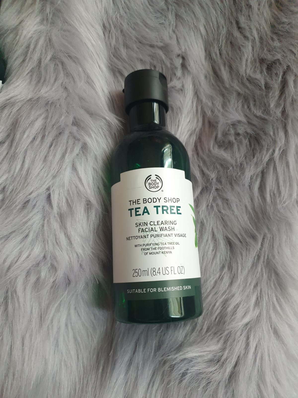 Tea Tree Skin Clearing Facial Wash - review image