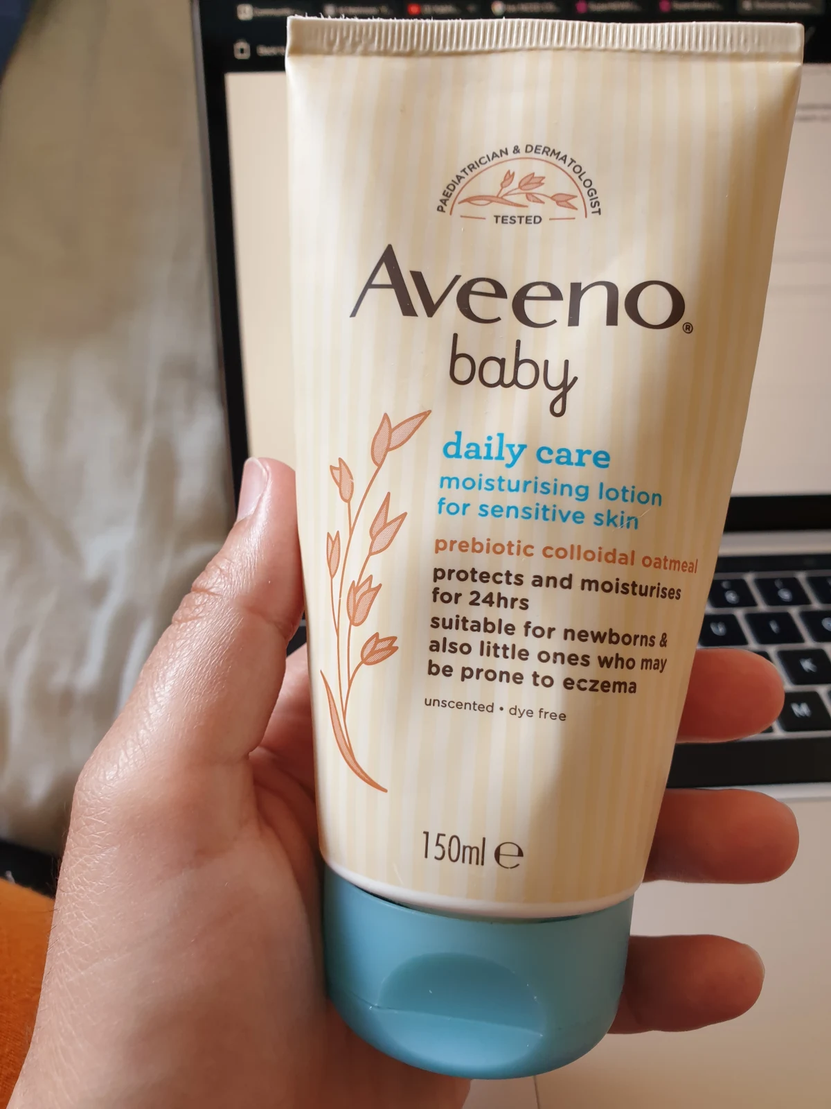 Aveeno Daily Care Baby Gentle Bath & Wash - 500 ml (voor gevoelige huid) - review image