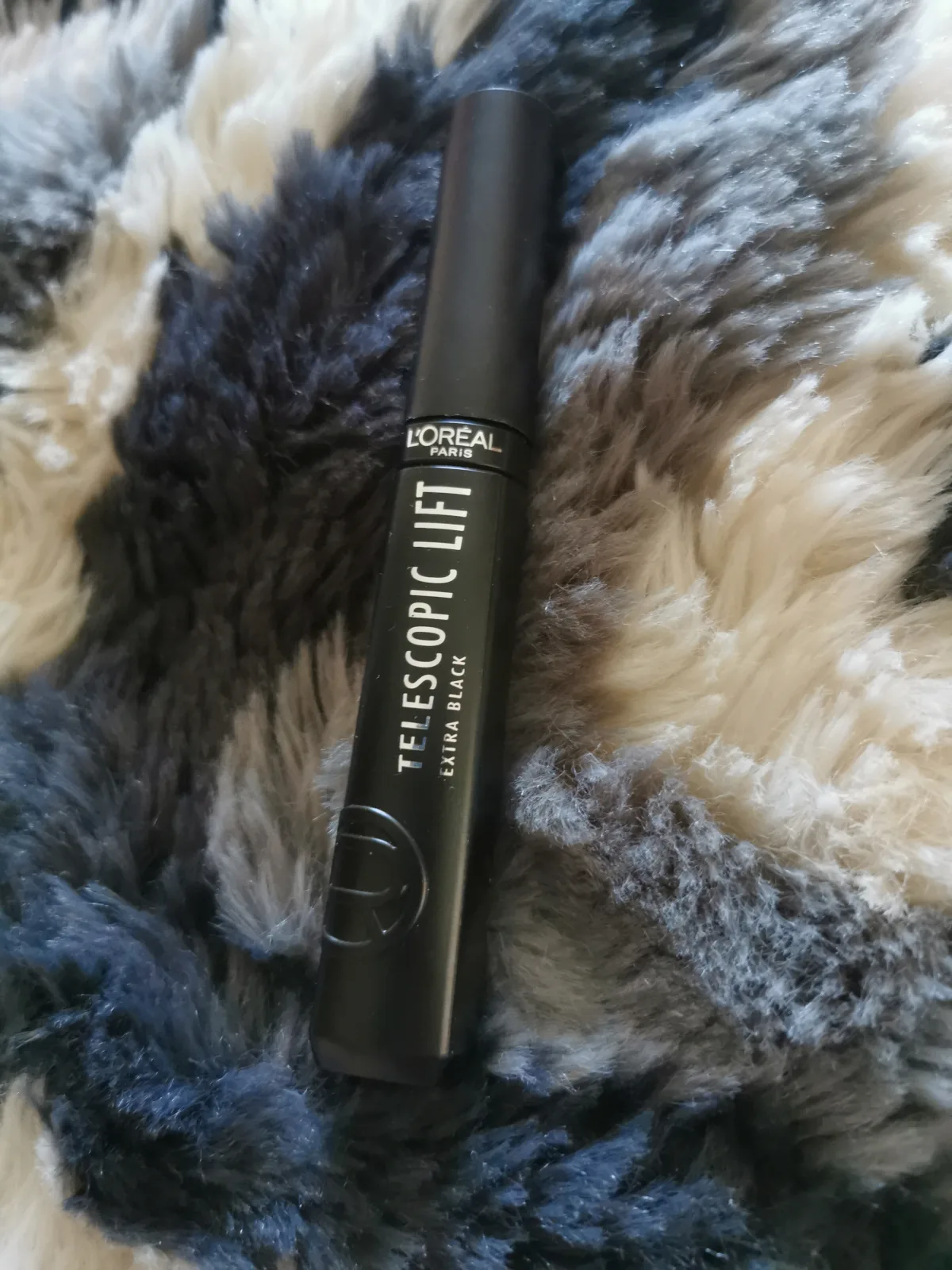 L'Oréal Paris – Telescopic Lift Mascara – Lift Extra Black - Mascara voor lange, gelifte wimpers en volume – 9,9ML - review image