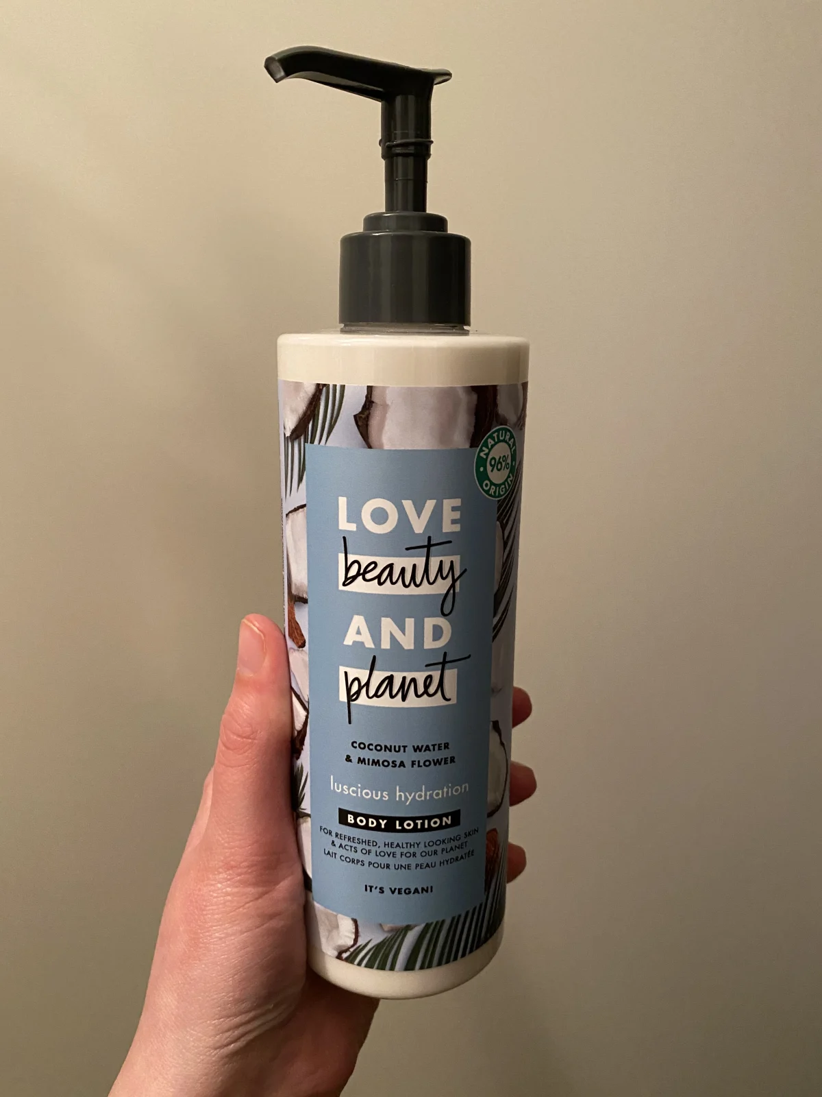 Coconut Water & Mimosa Flower Lucious Hydration Bodylotion - review image