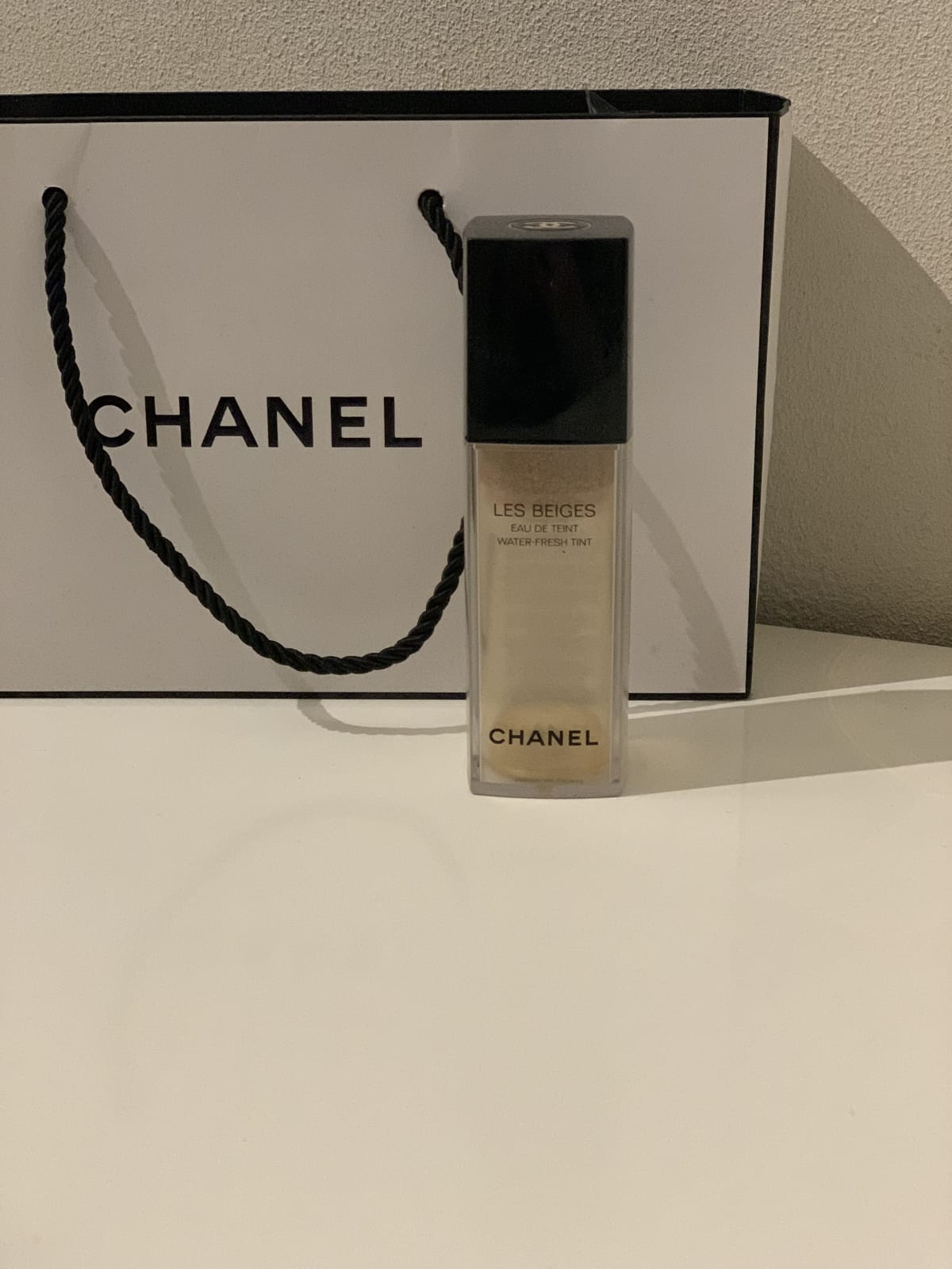 Chanel Les Beiges Eau de Teint - review image