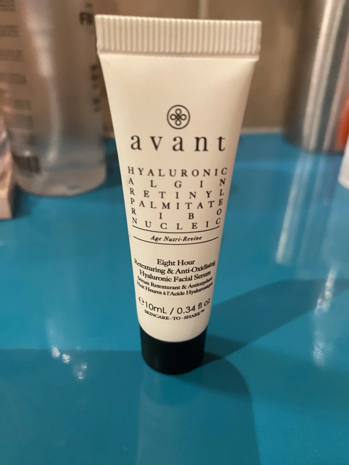 Eight hour Retexturing Anti-Oxidising Hyaluronic Facial Serum - review image