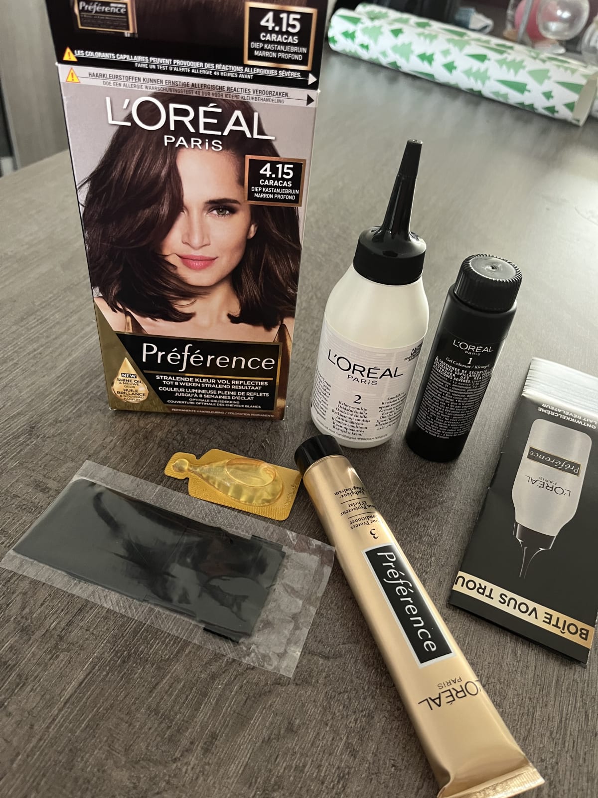 L'Oréal Paris Préférence 1 - Zwart - Permanente Kleuring - Extra-Langhoudend - review image