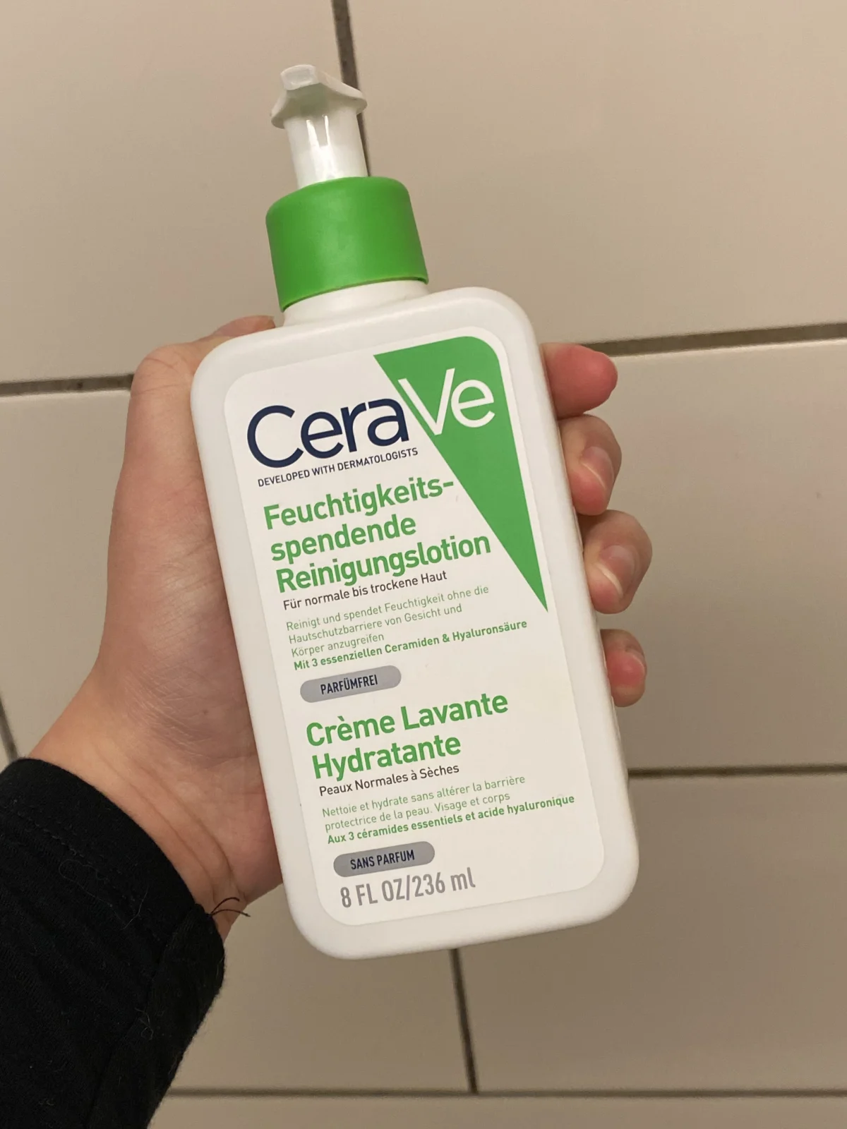 Hydrating Cleanser - review image