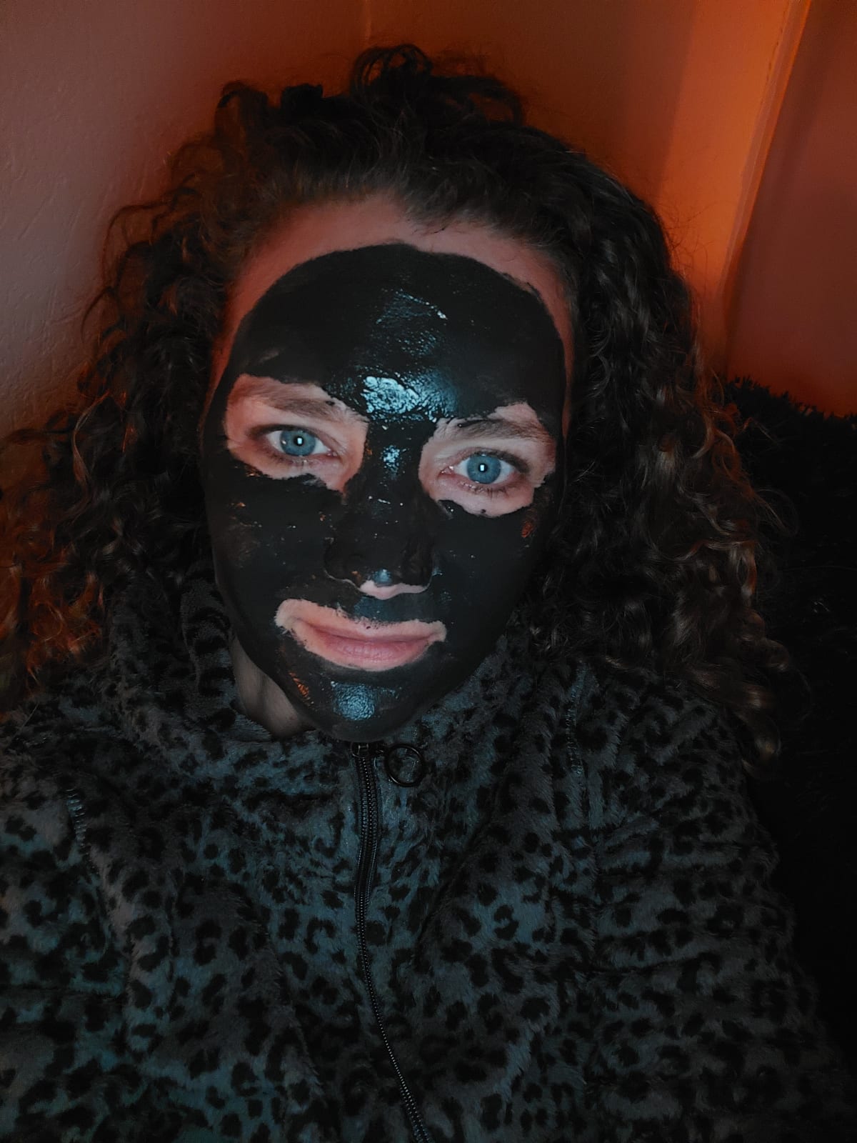 Dead Sea Mud & Activated Charcoal Mask + Vitamin C - review image