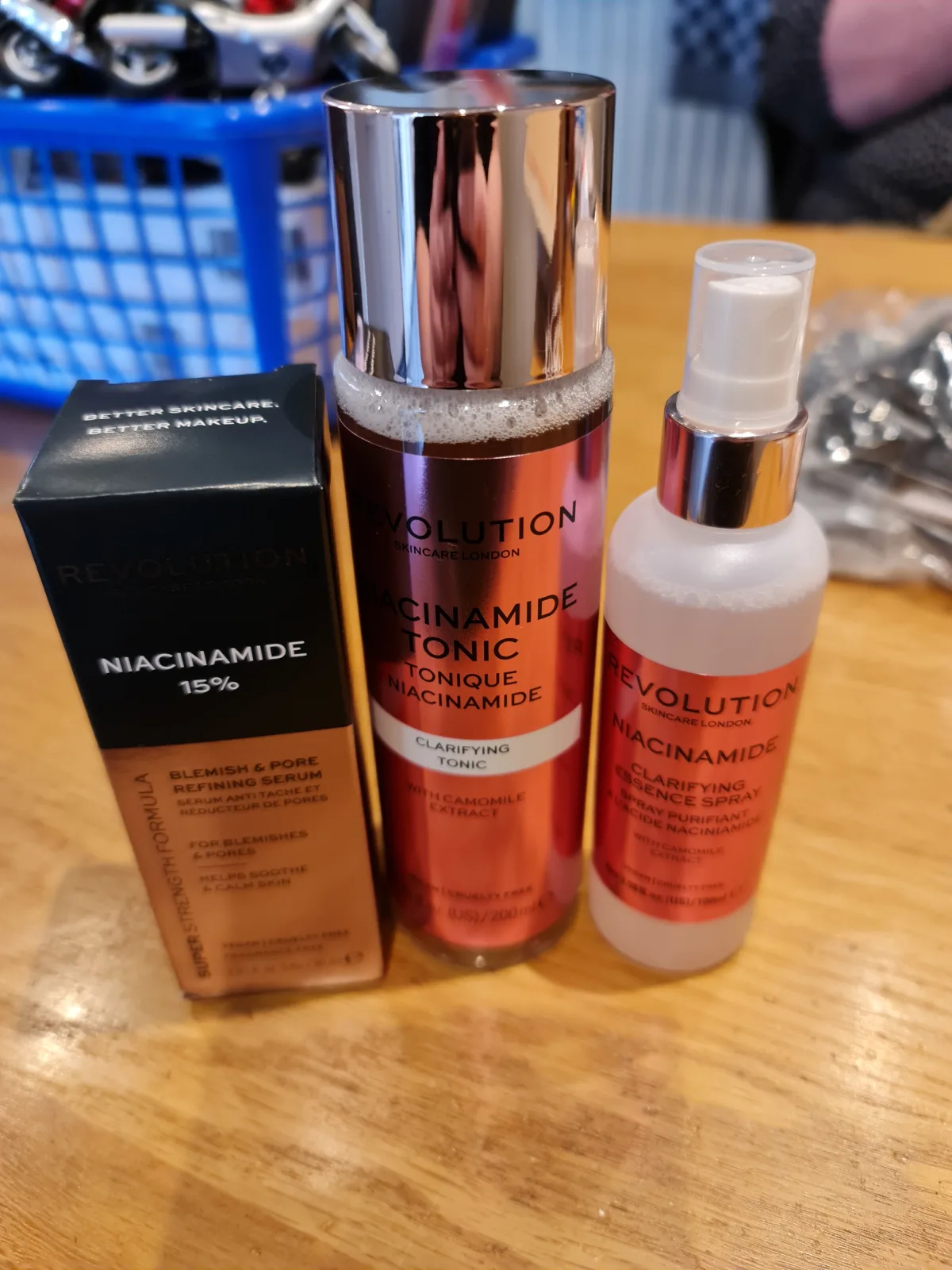 Makeup Revolution - Skincare Niacinamide Clarifying Essence Spray - review image