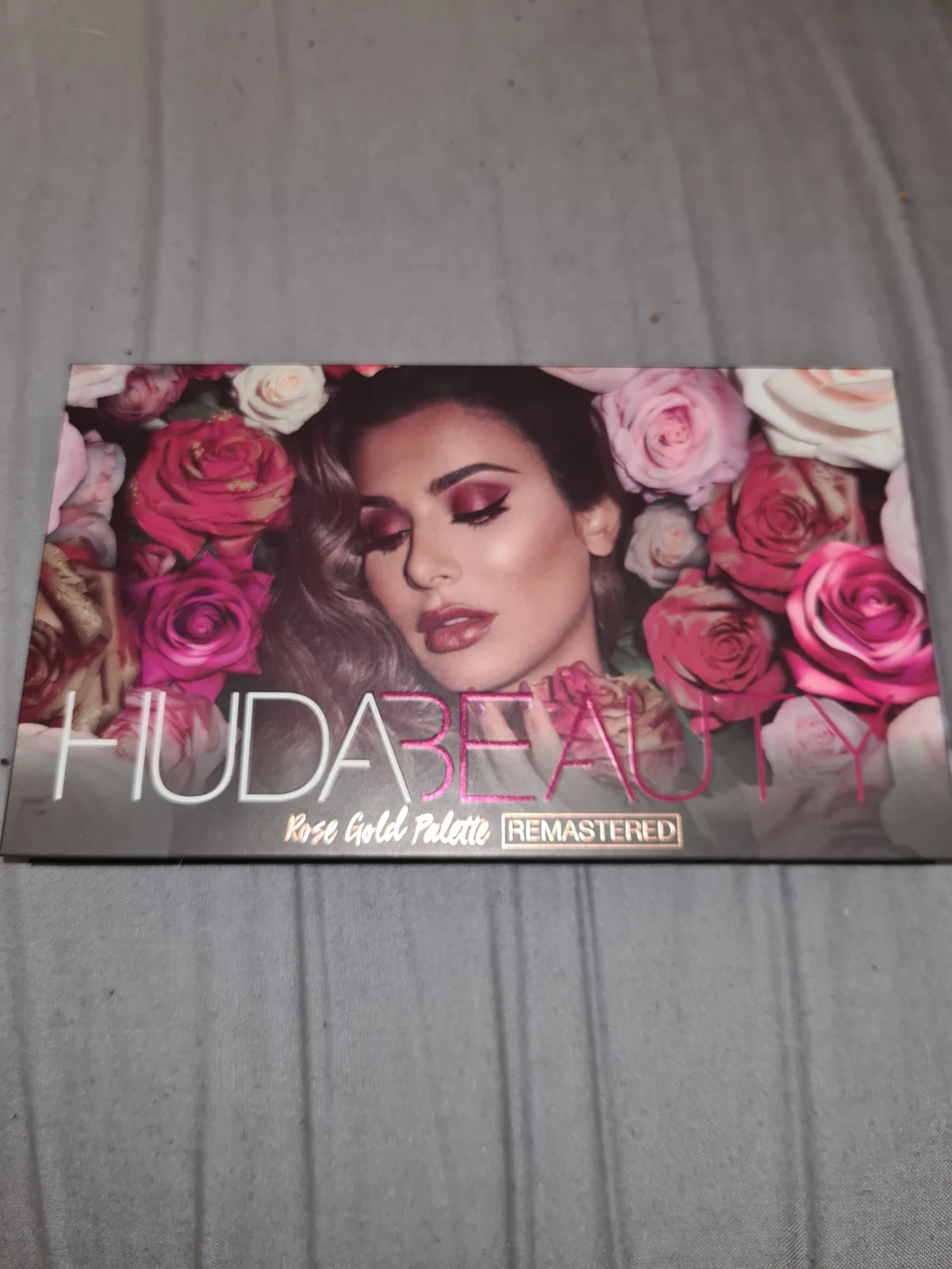 Textured Shadows Palette - Rose Gold Edition - before review image