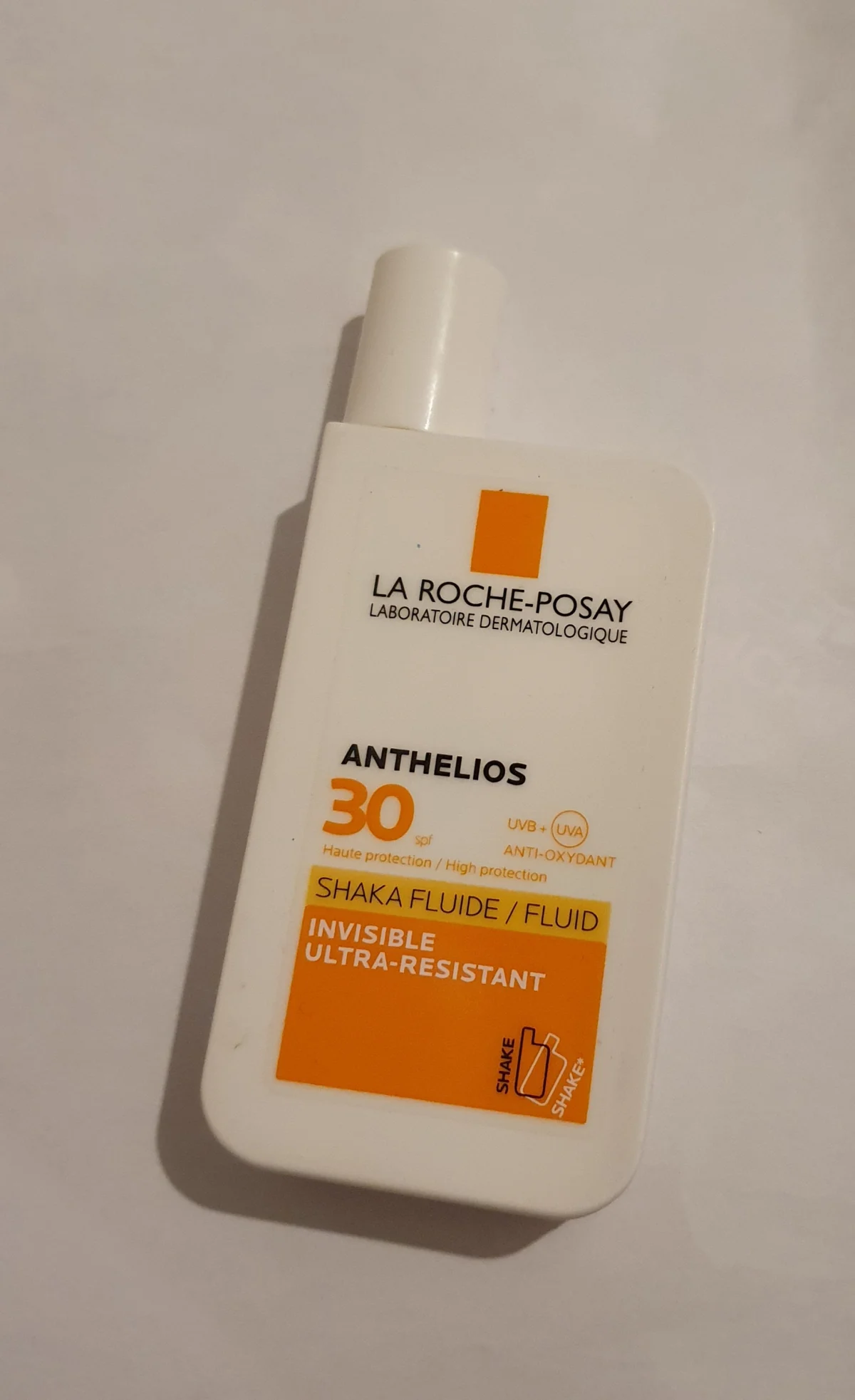 Anthelios Onzichtbare Fluide SPF30 - review image