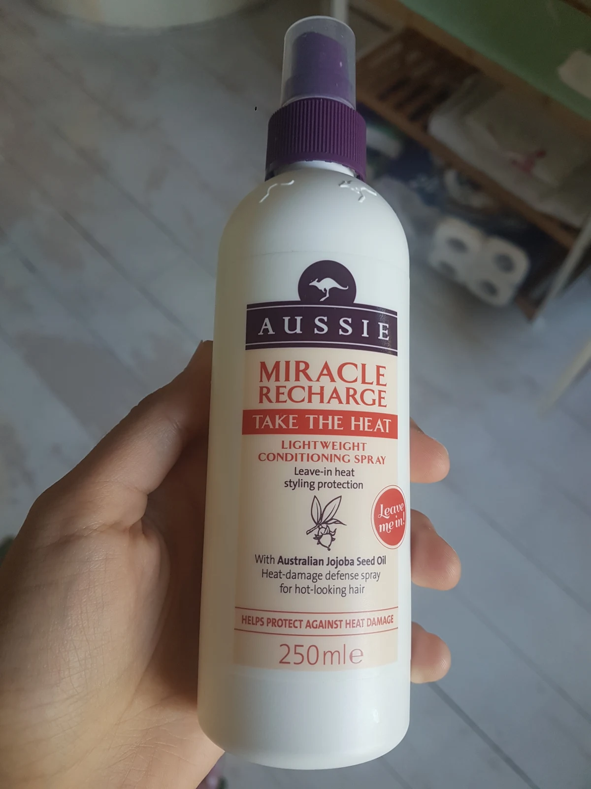 Aussie Miracle Recharge Take The Heat Leave in Conditioner - review image