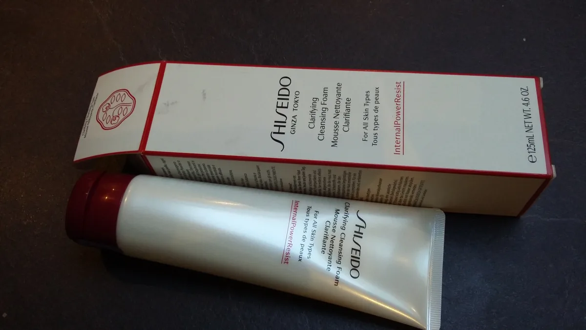 Shiseido Cleansing Foam Shiseido - Daily Essentials Clarifying Cleansing Foam - review image