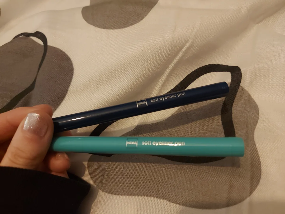 Soft eyeliner pen - review image