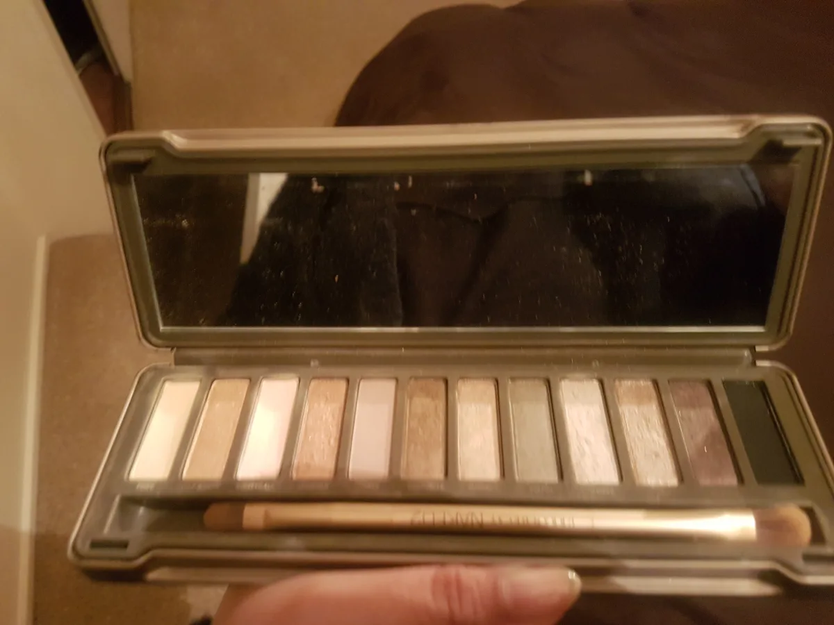 Urban Decay Naked Honey Eyeshadow Palette - review image