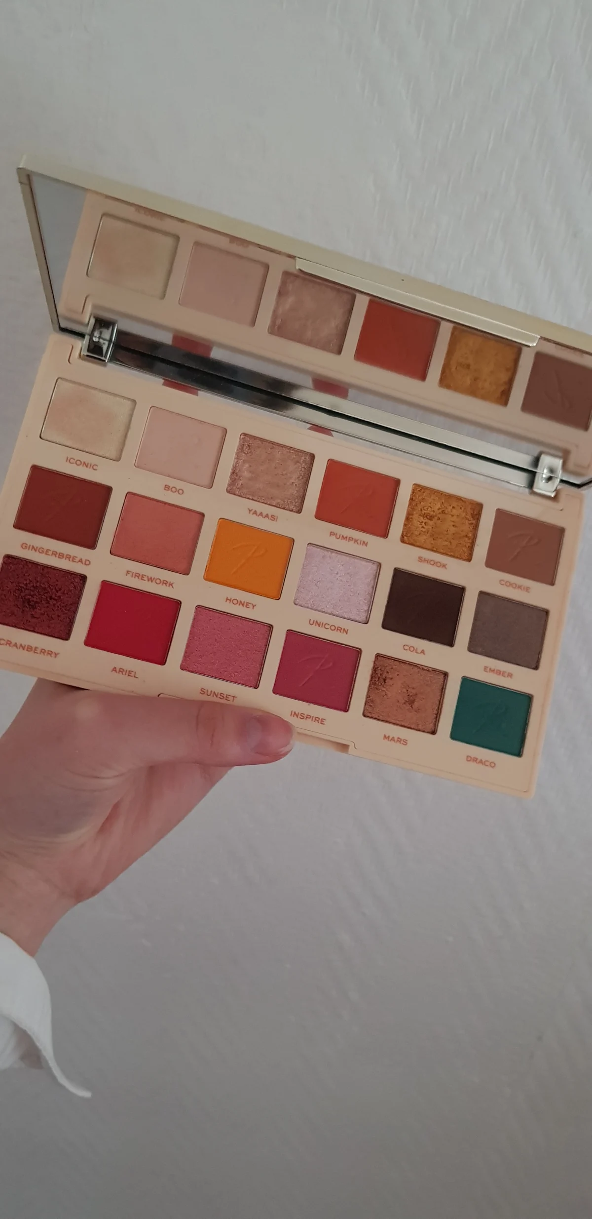 Makeup Revolution Soph X Oogschaduw Palette - Extra Spice - review image