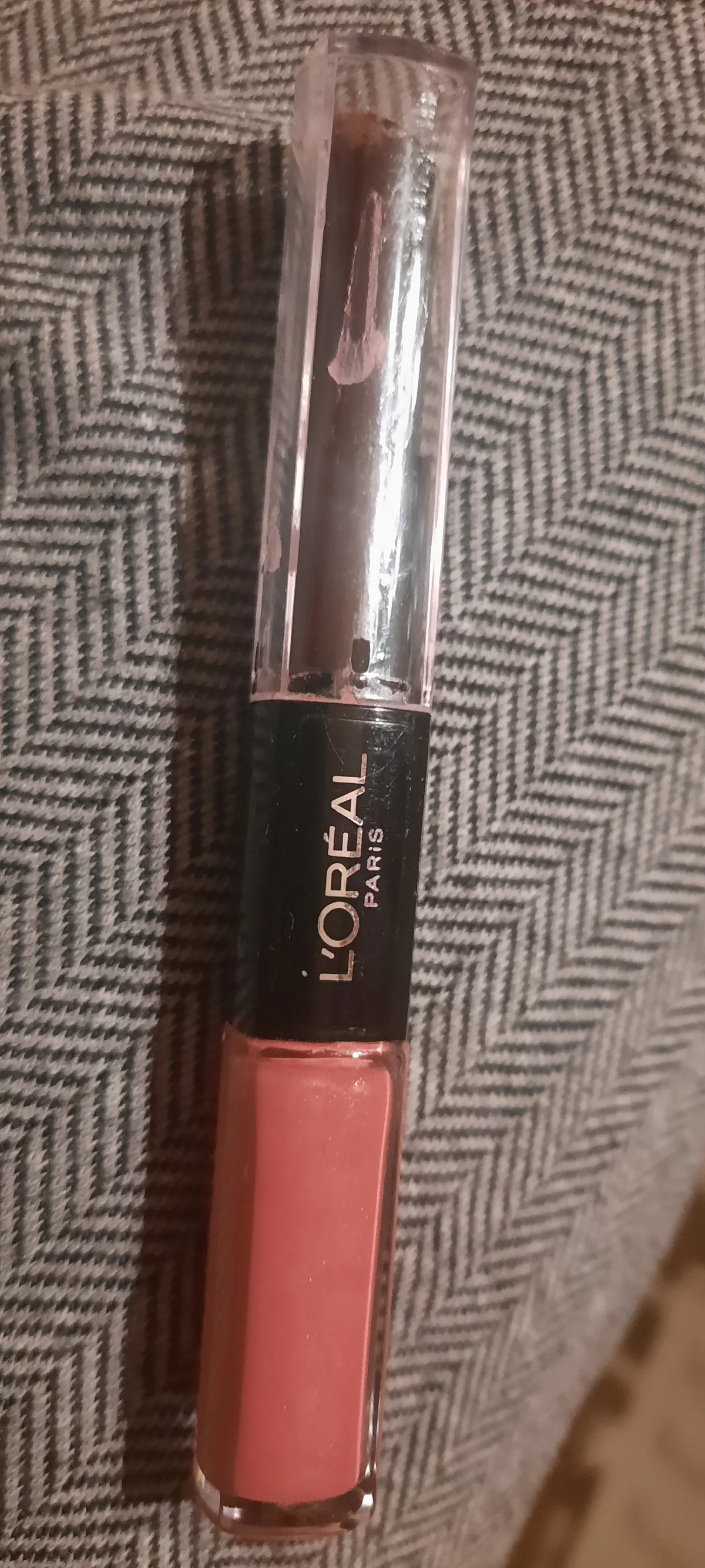 Vloeibare lippenstift L'Oreal Make Up Infaillible  24 uur Nº 502 Red to stay 5,7 g - review image