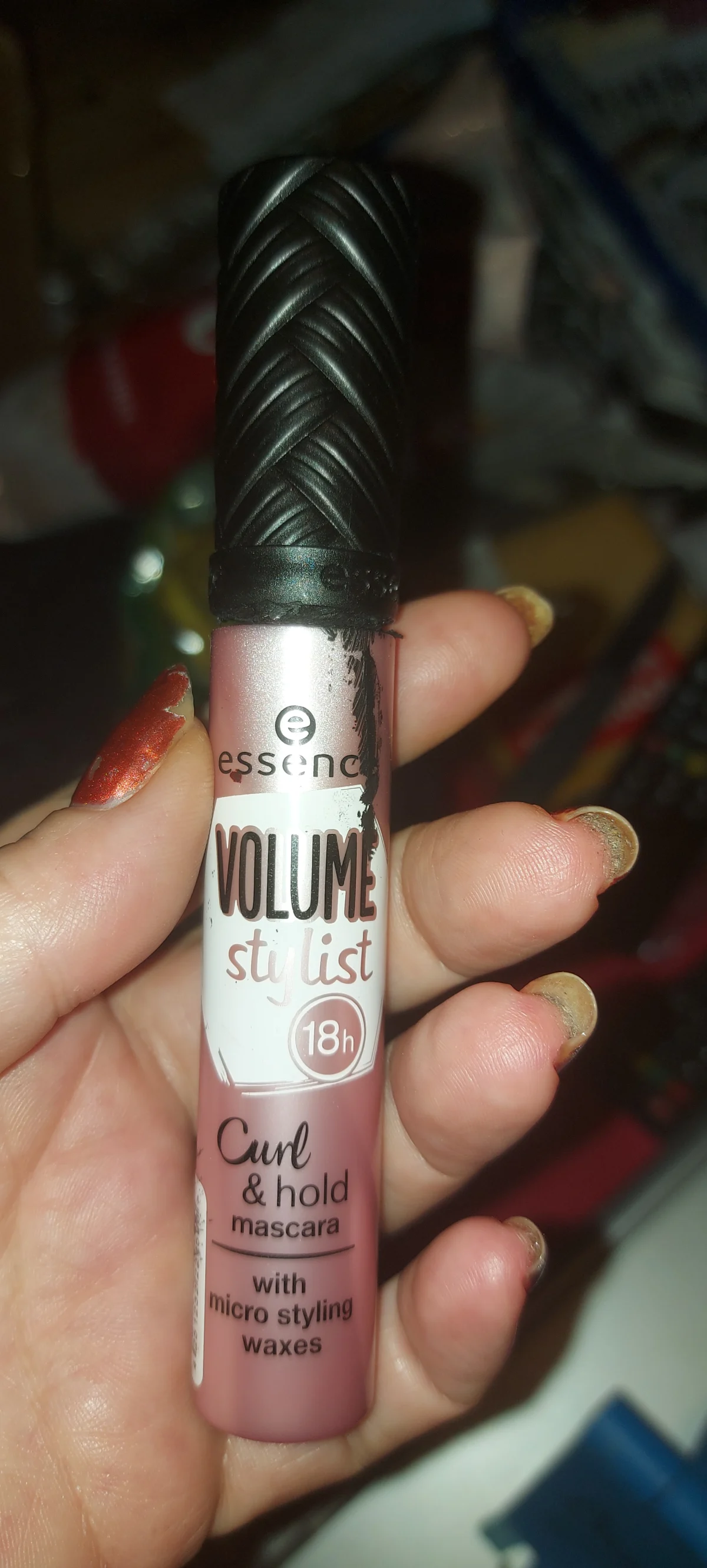 Essence Volume Stylist 18H Lash Extension Mascara - review image