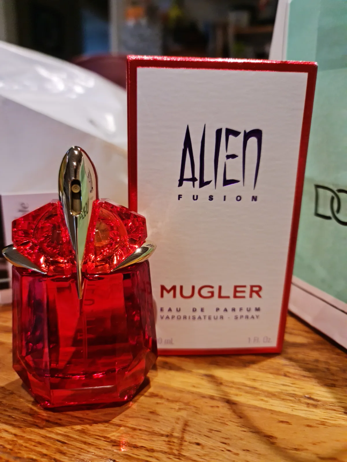 Mugler Niet Hervulbaar Eau De Parfum Mugler - Alien Fusion Niet Hervulbaar Eau De Parfum  - 30 ML - review image