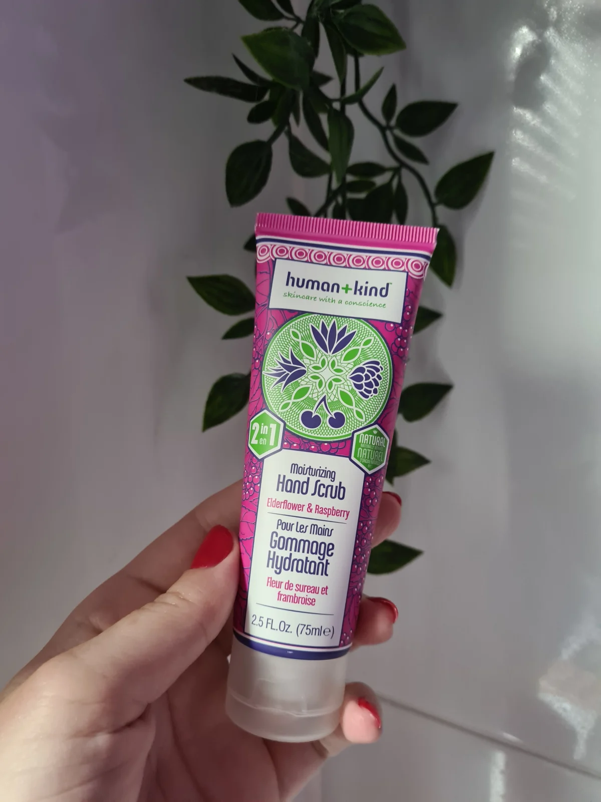 Human Kind Vegan Hand scrub Elderflower (75 ml) - review image