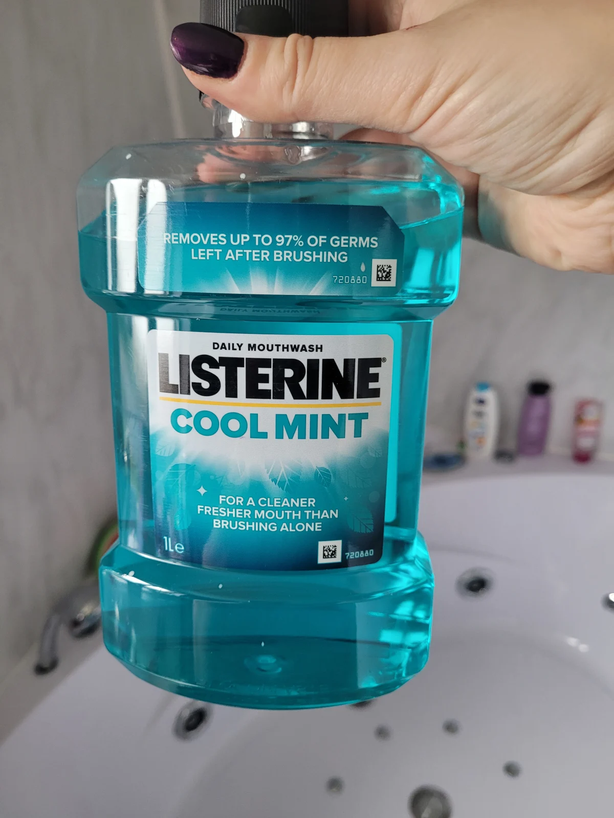 Listerine Mouthwash Cool Mint Mild Mint 500ml Mouthwash - review image