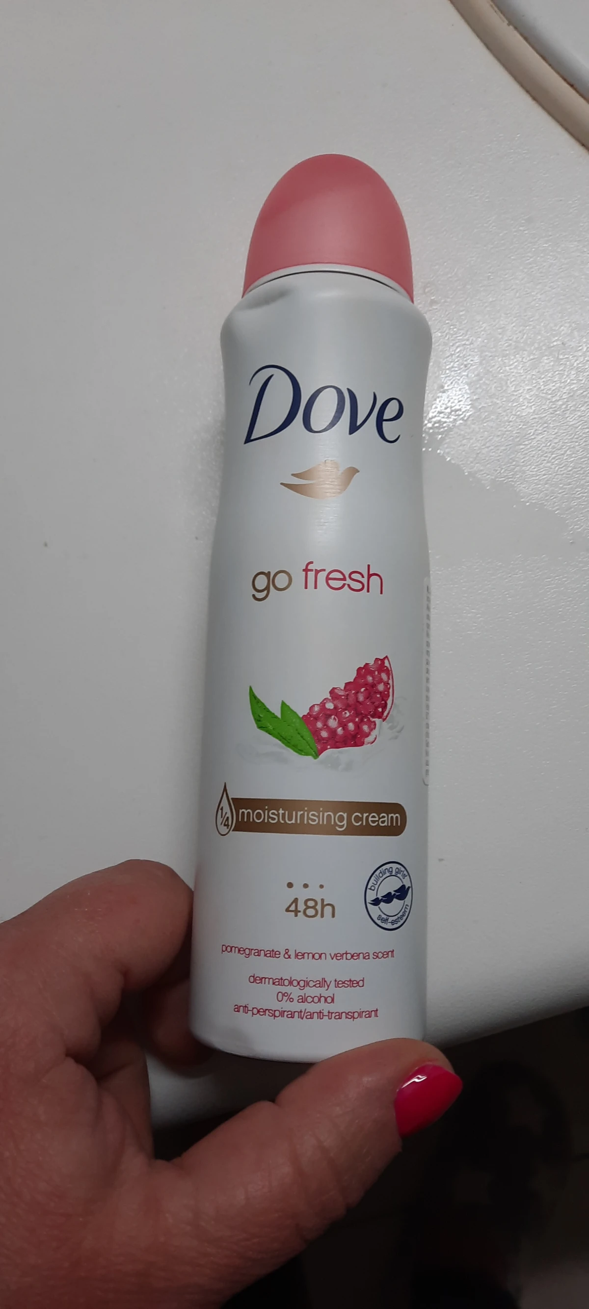 Dove Deodorant Spray Go Fresh Acai Berry en Waterlily 150ml - review image