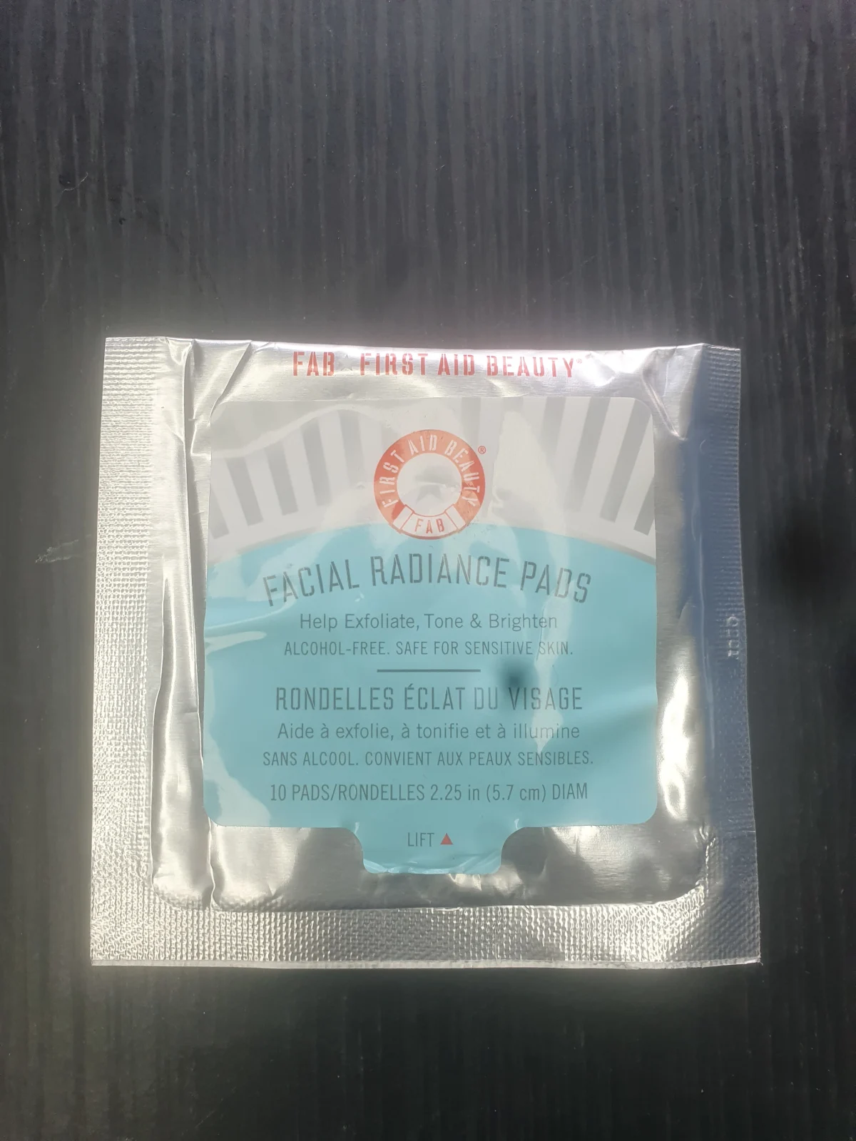 First Aid Beauty - Facial Radiance Pads - 60 st - review image