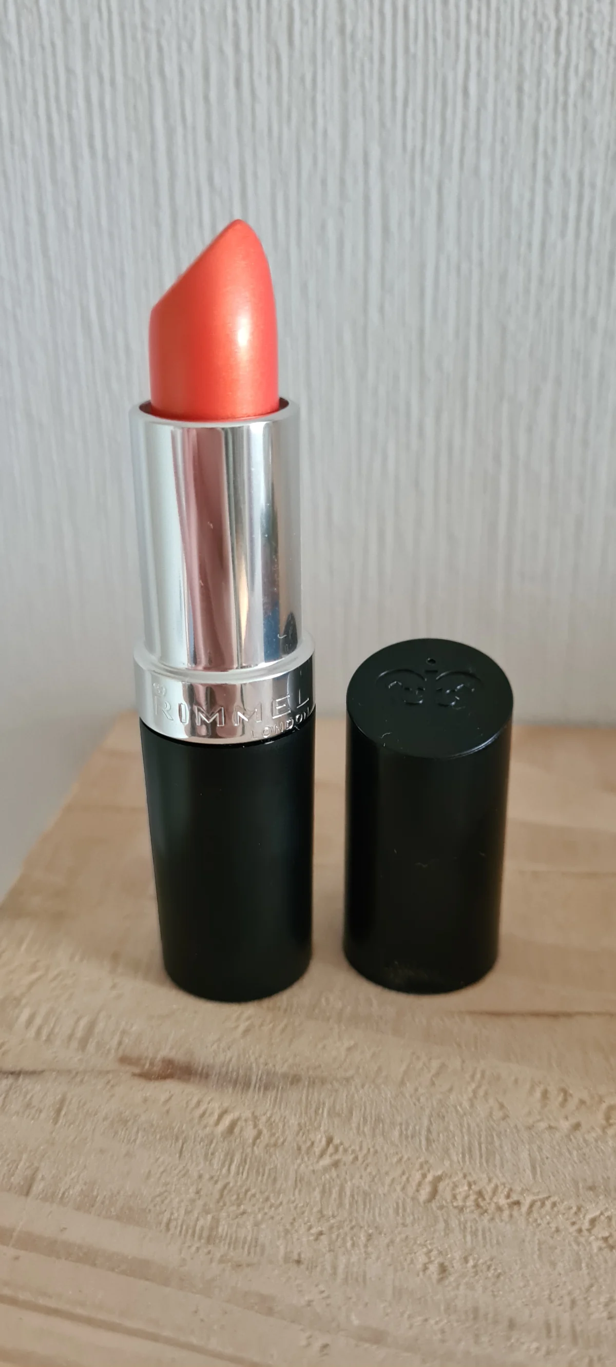 Lasting Finish Extreme Lipstick - review image