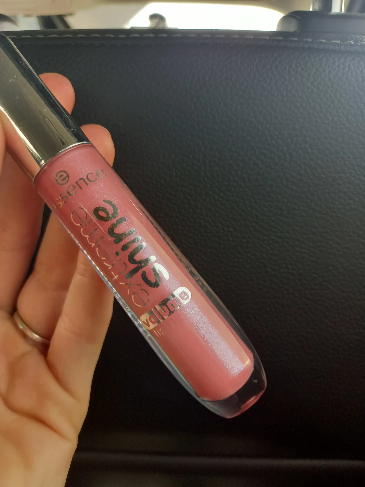 Essence shine shine shine wet look lipgloss #14 pink of bel air - review image