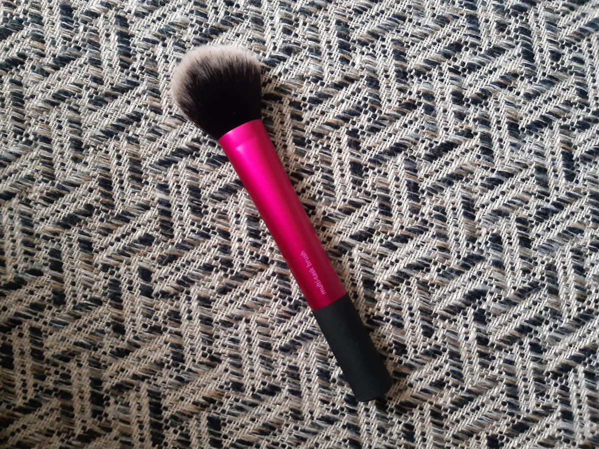 Mini Multitask Brush - mini blush- en highlighterkwast - review image