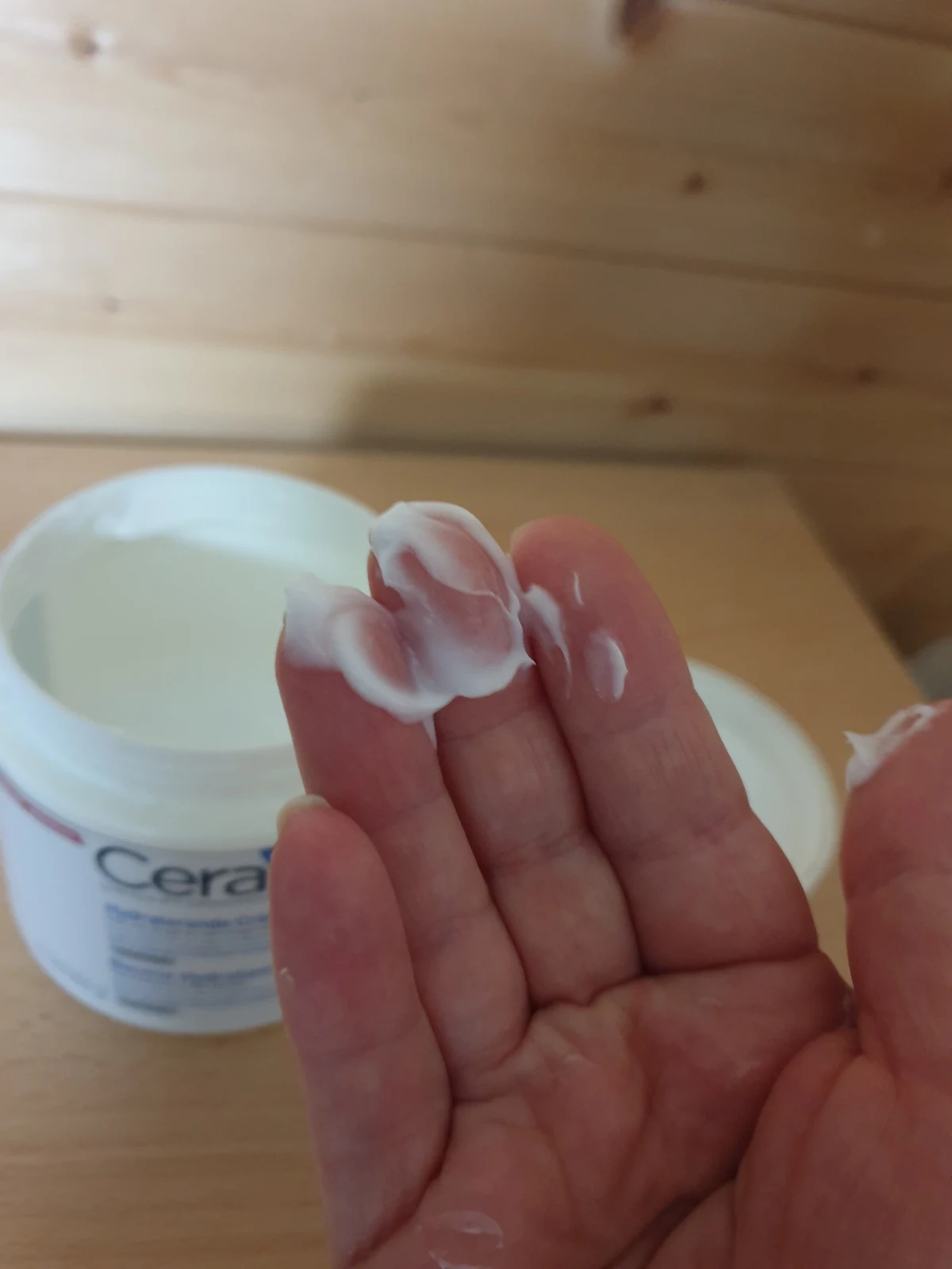 CeraVe Moisturising Cream - review image