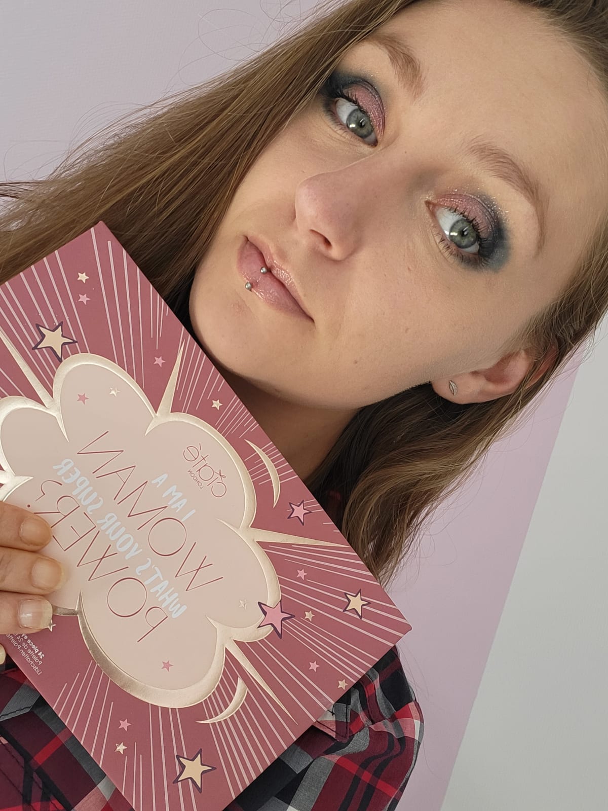 I Am Woman Palette - review image